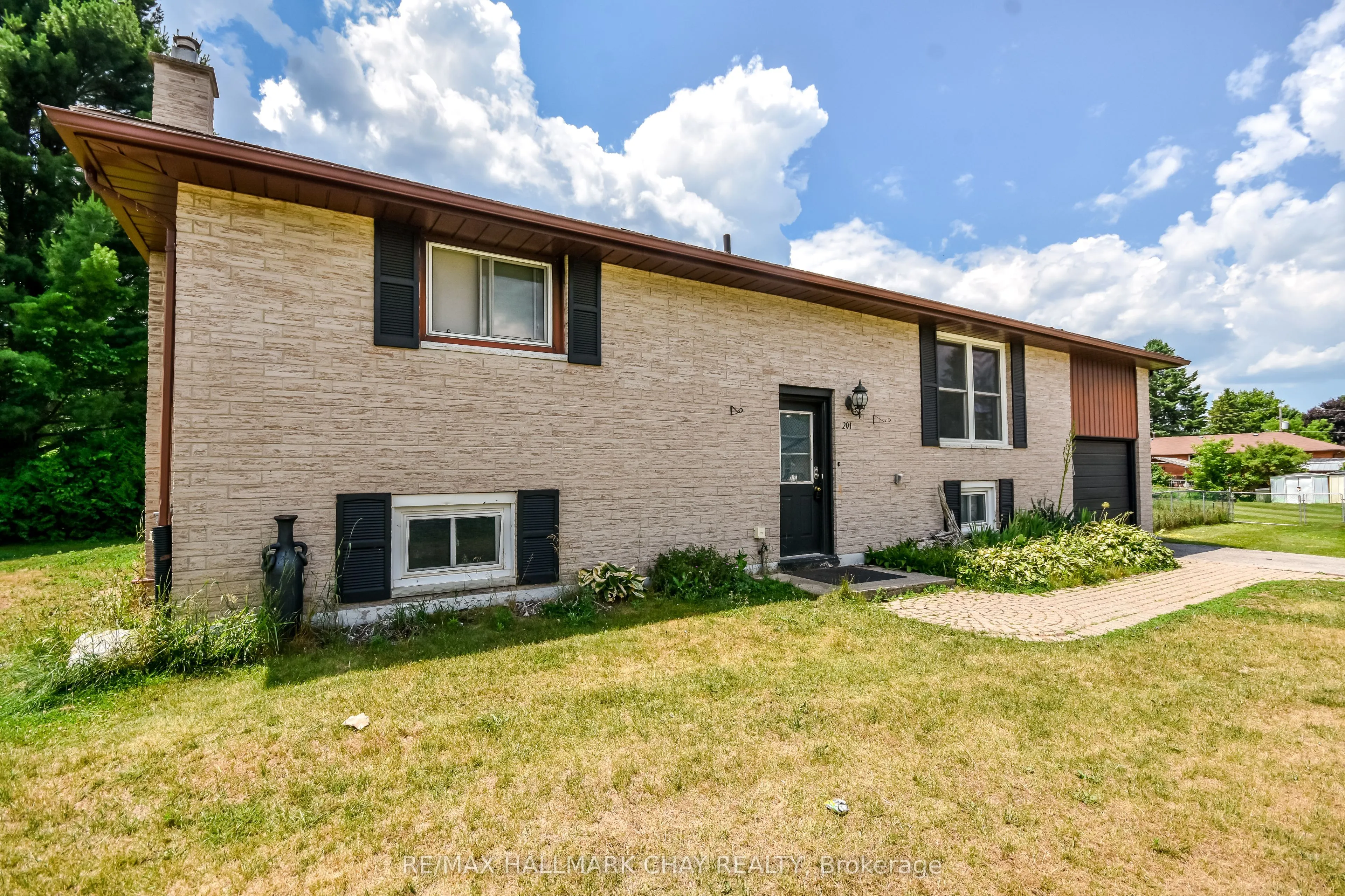201 Mcgeorge Avenue