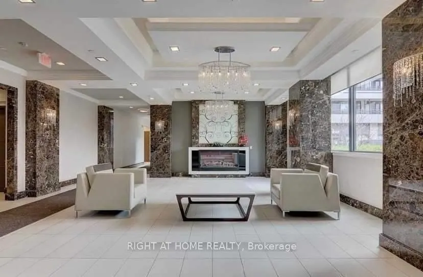 376 Highway 7 E, #1007