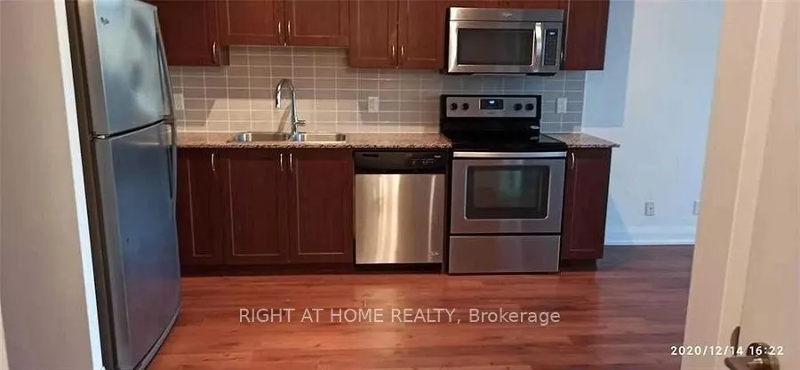 376 Highway 7 E, #1007