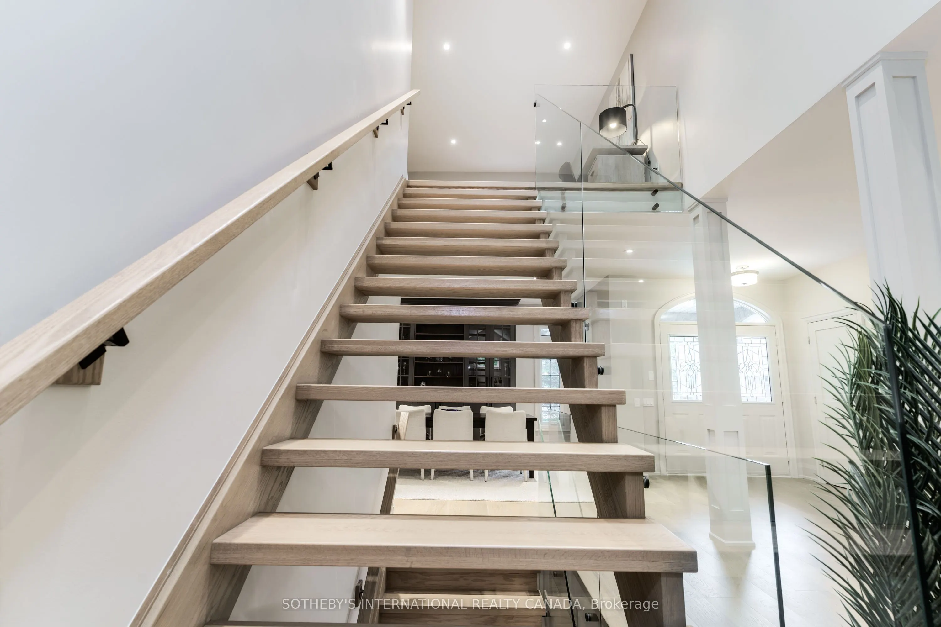 10 Kendrick Crescent, #4