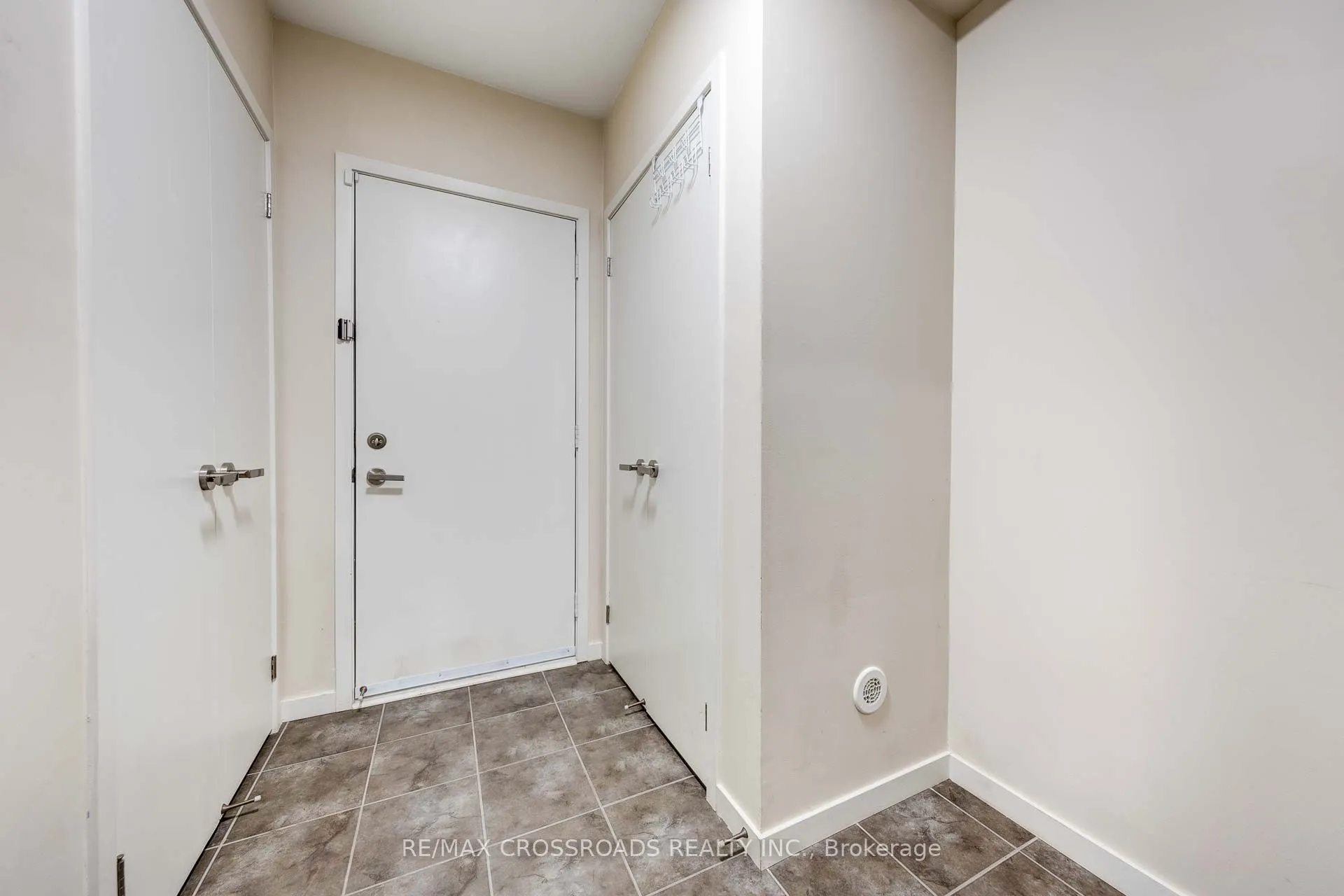 114 Genuine Lane