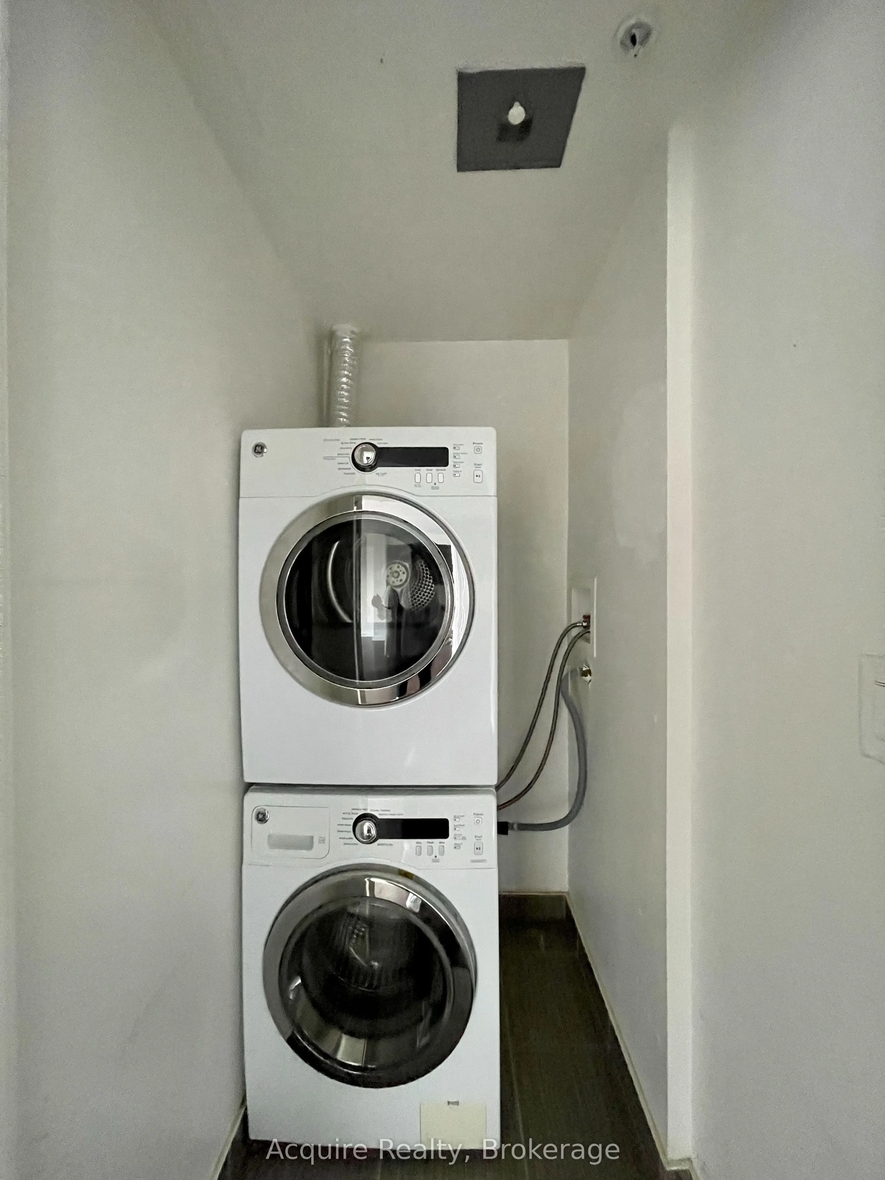 7171 Yonge Street, #2009