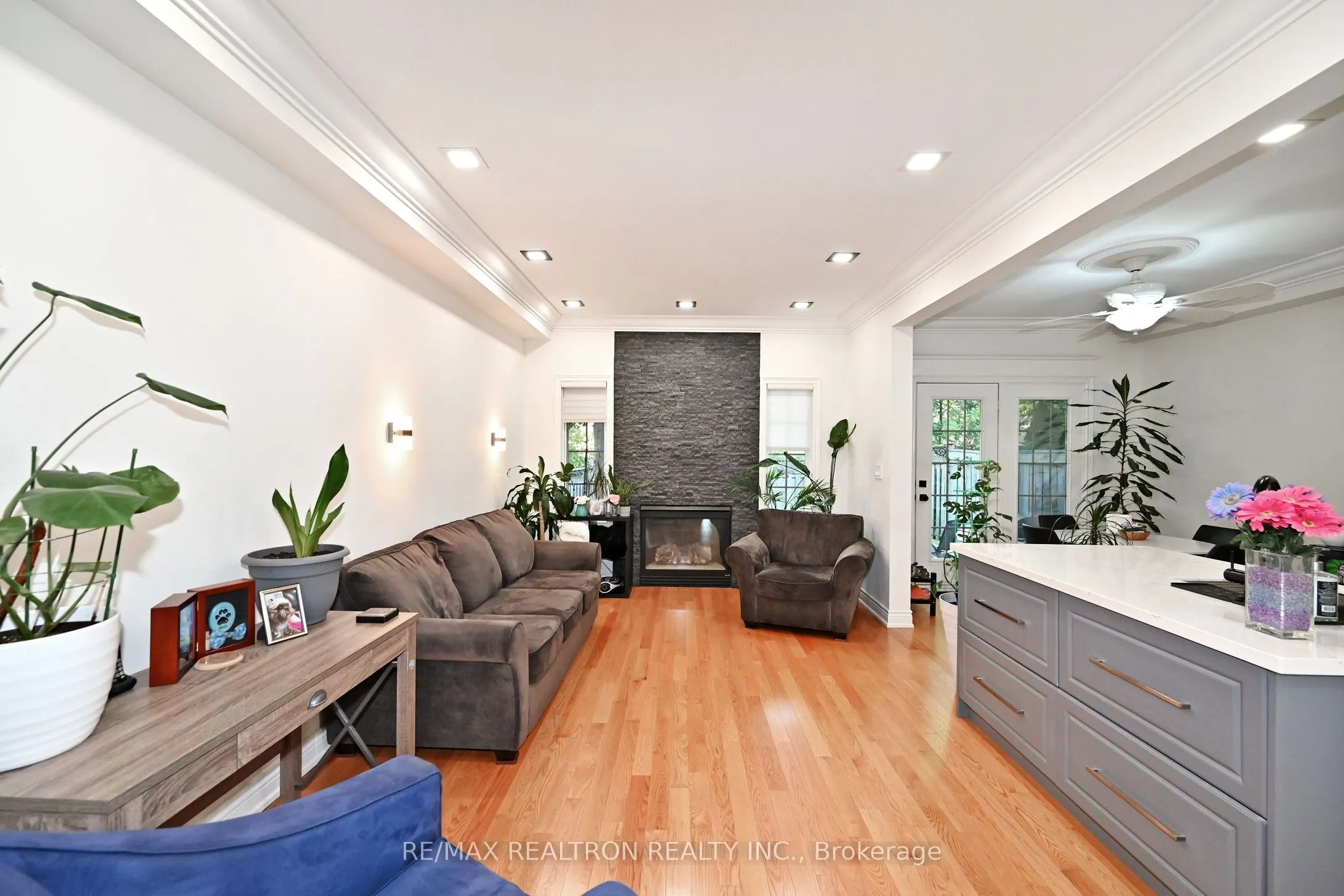 100 Kingsbridge Circle