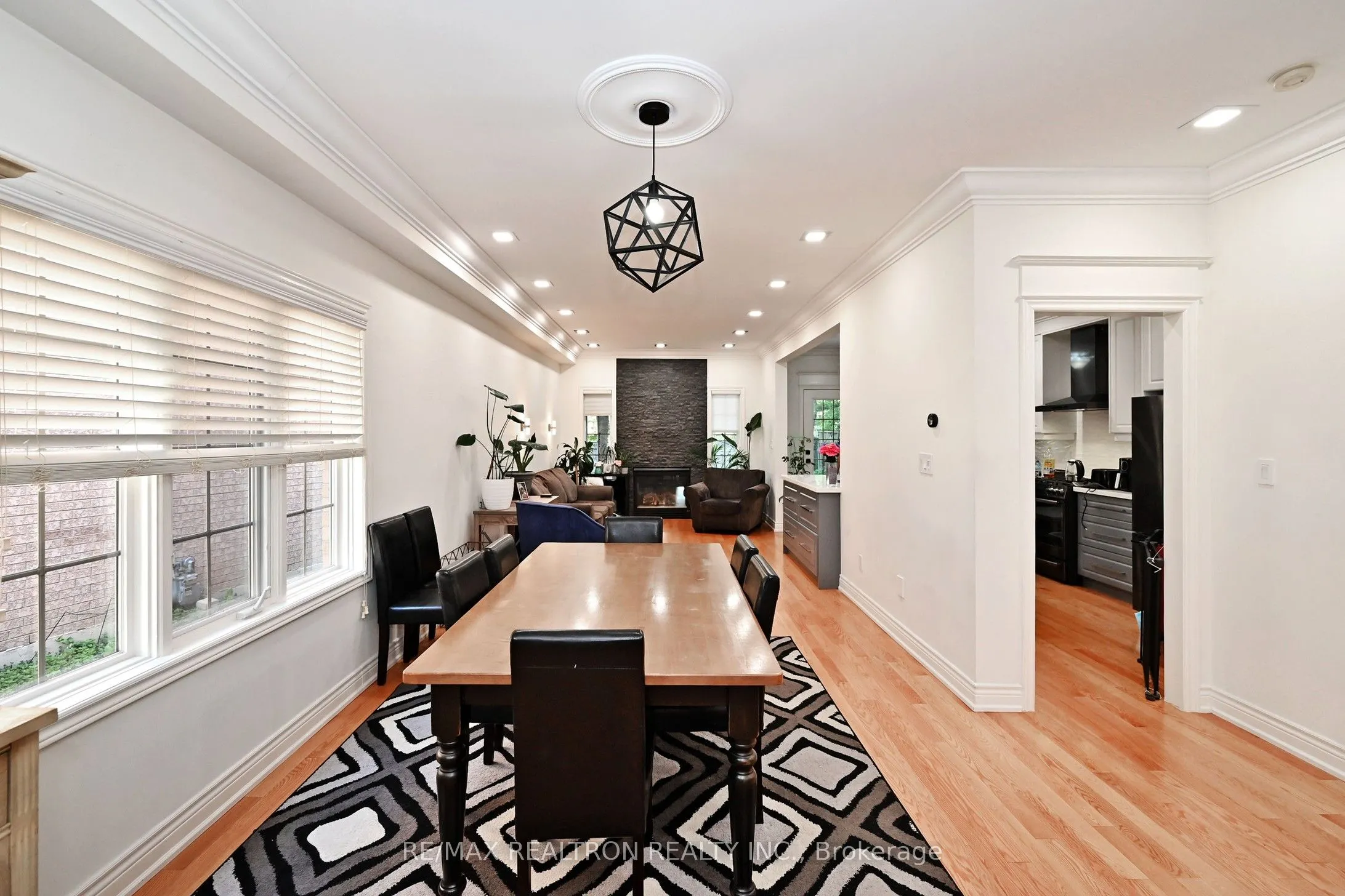 100 Kingsbridge Circle
