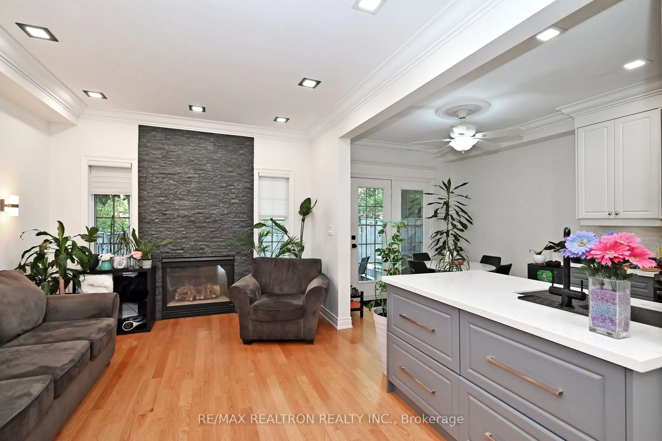 100 Kingsbridge Circle