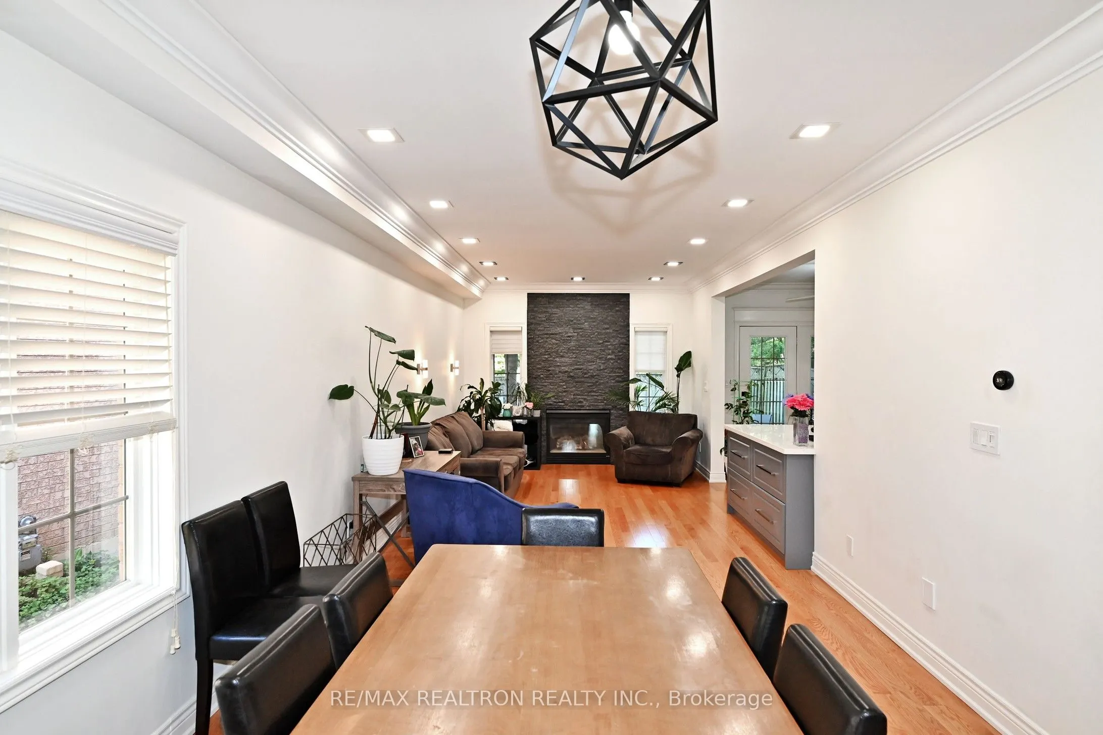 100 Kingsbridge Circle