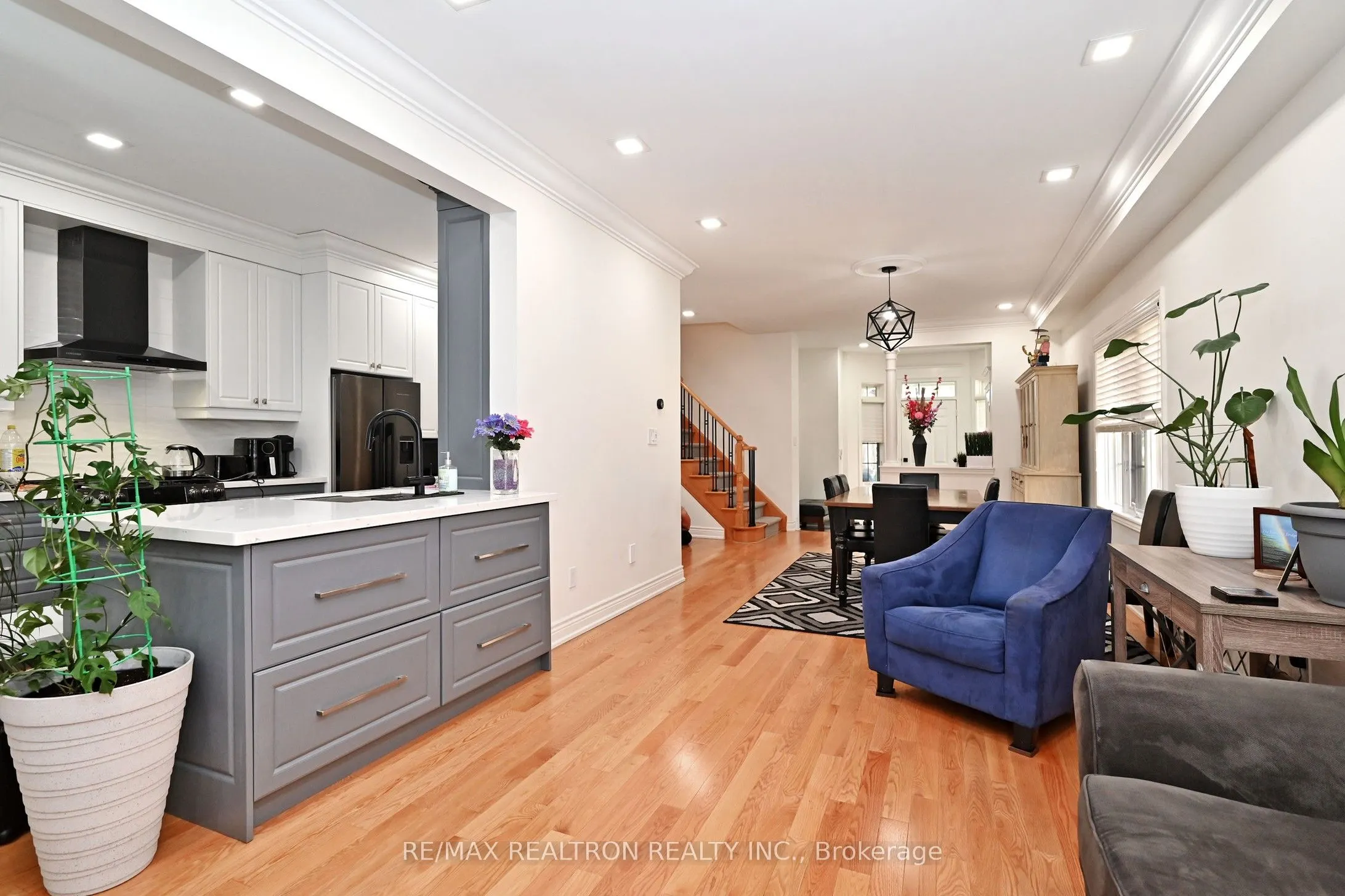 100 Kingsbridge Circle