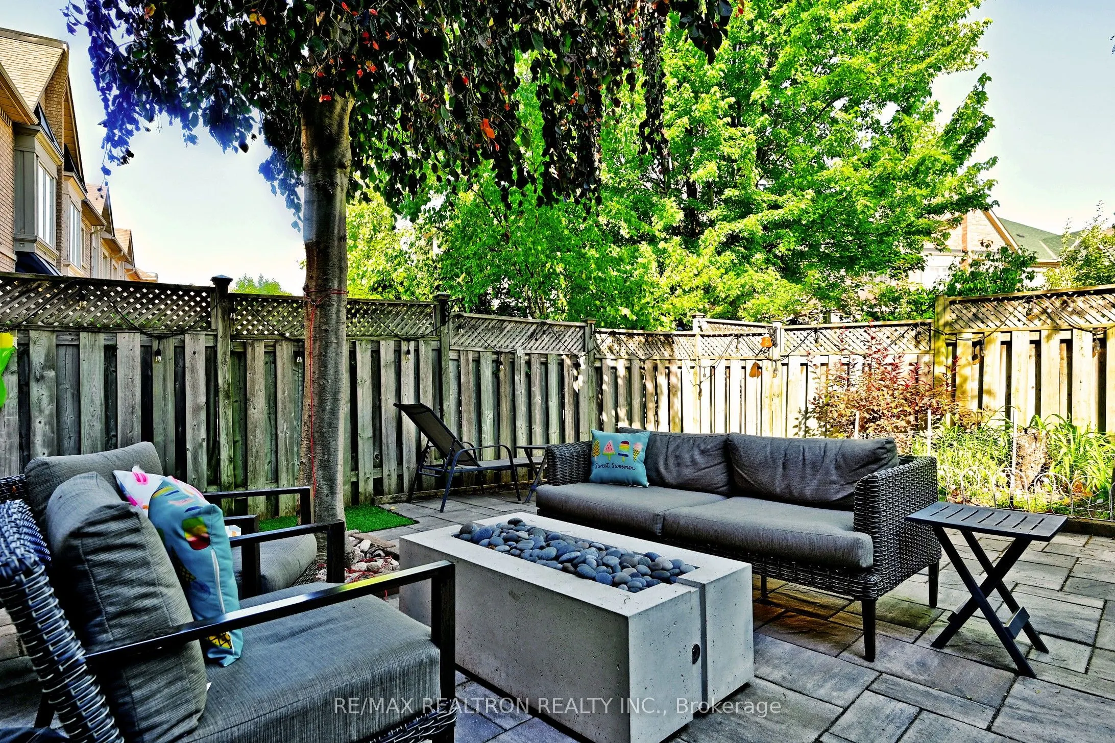 100 Kingsbridge Circle