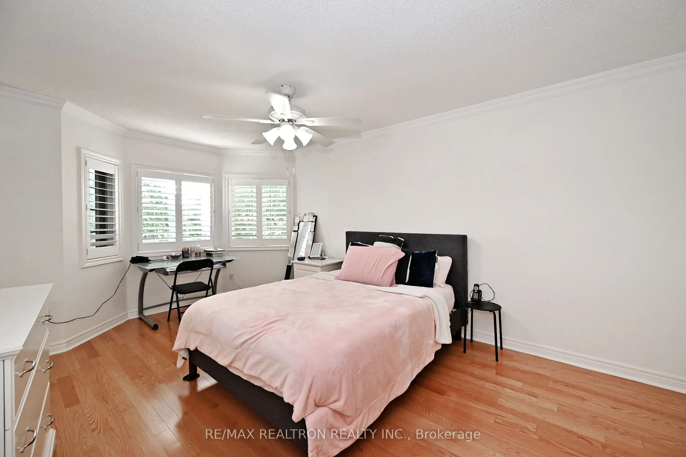 100 Kingsbridge Circle