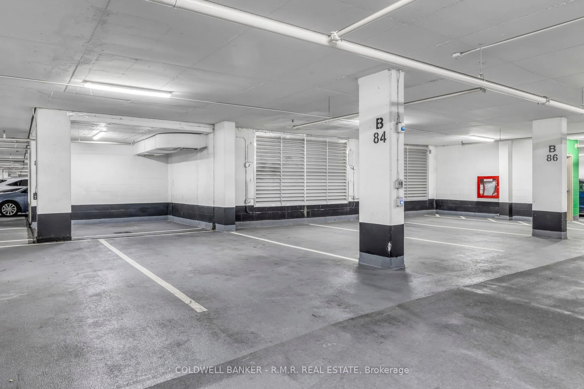 9085 Jane Street, #404