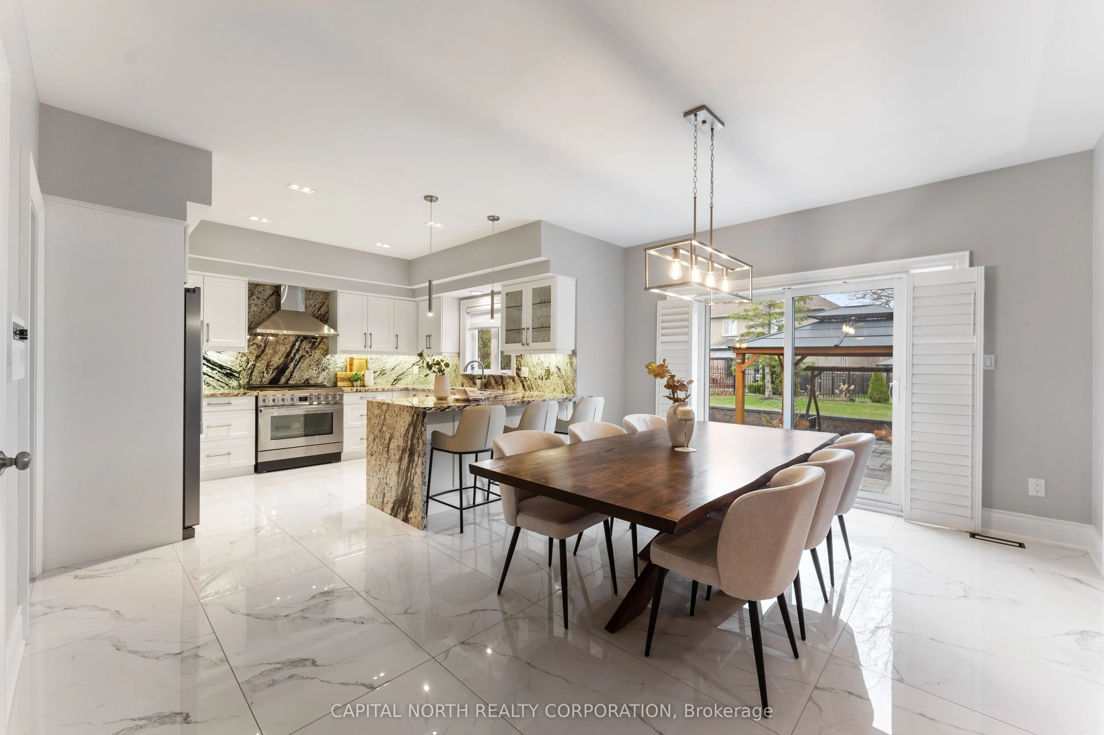 82 Harvester Crescent
