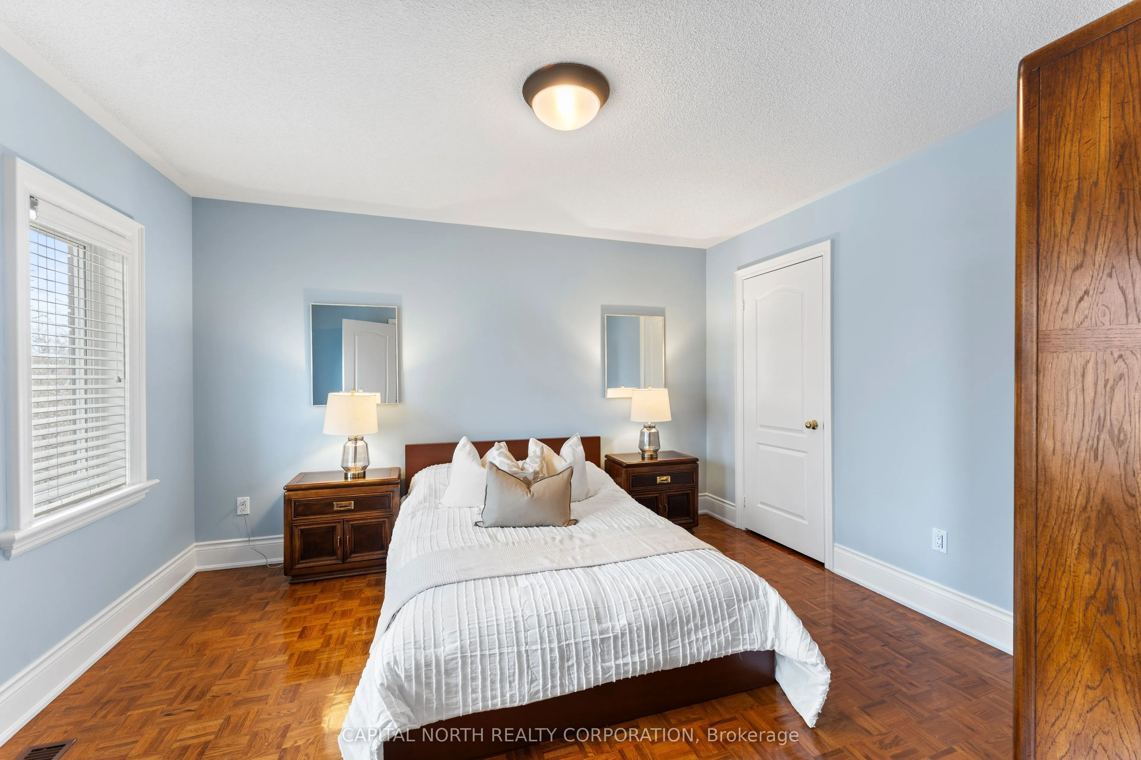82 Harvester Crescent