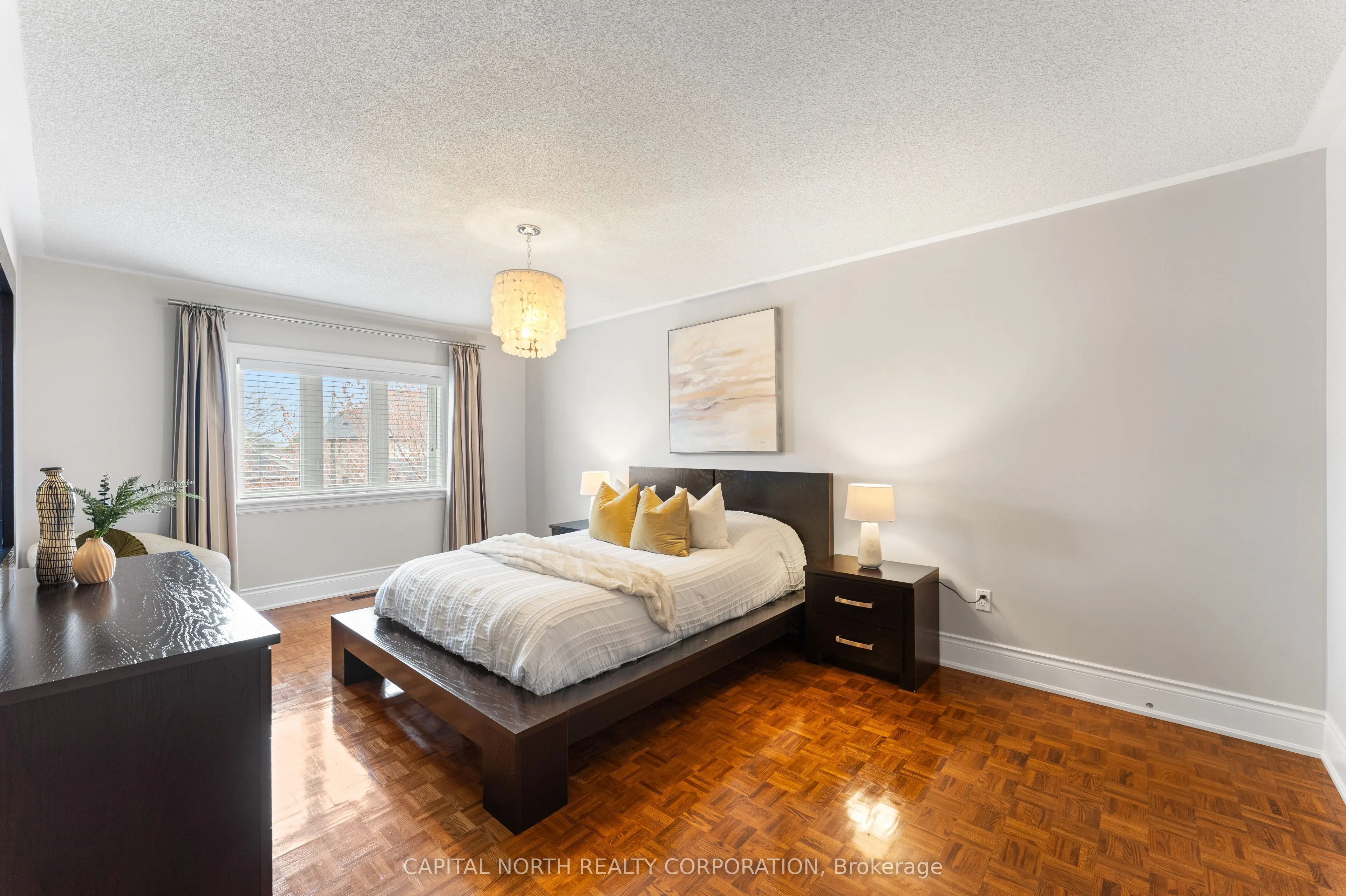 82 Harvester Crescent