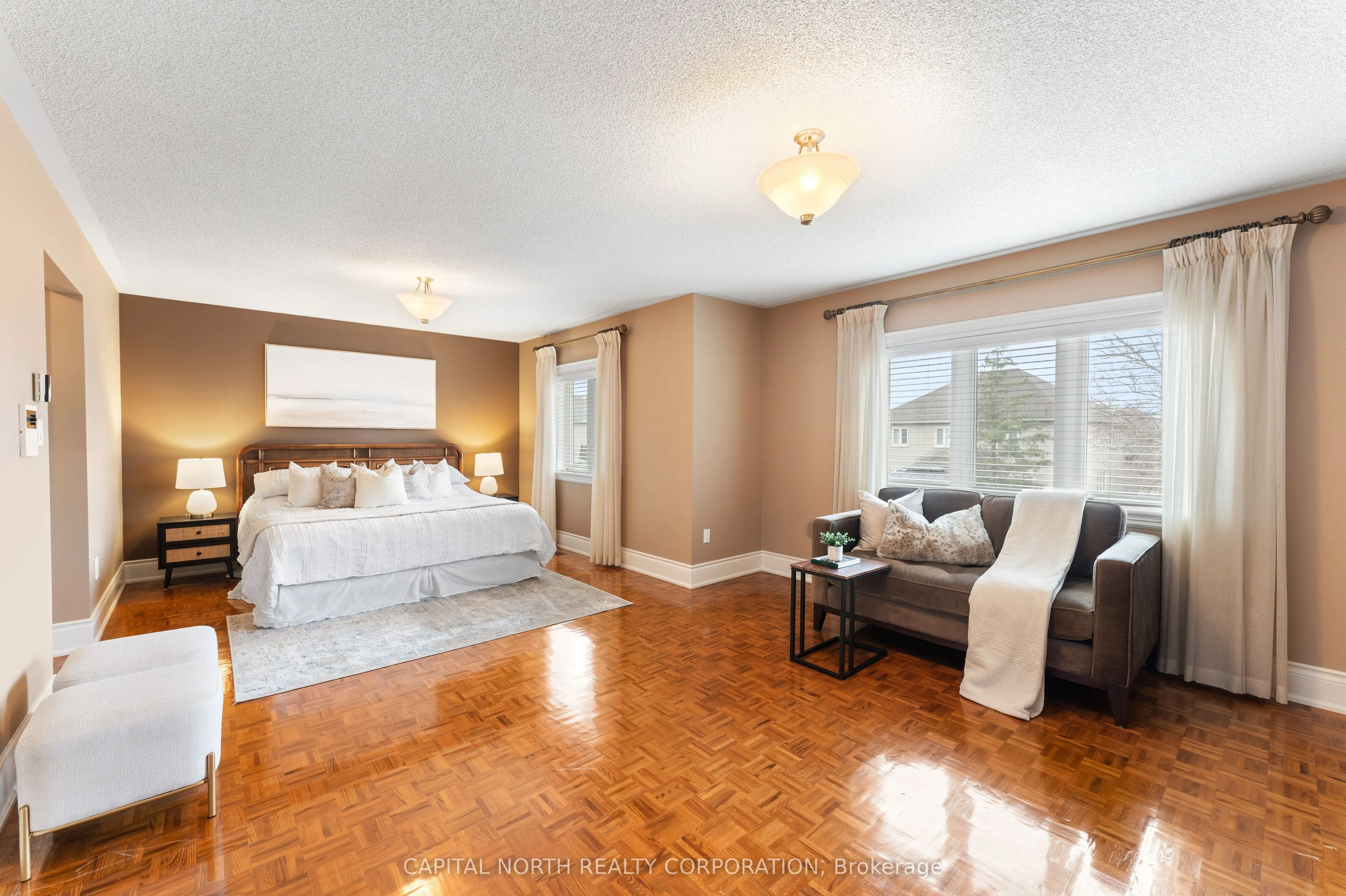 82 Harvester Crescent