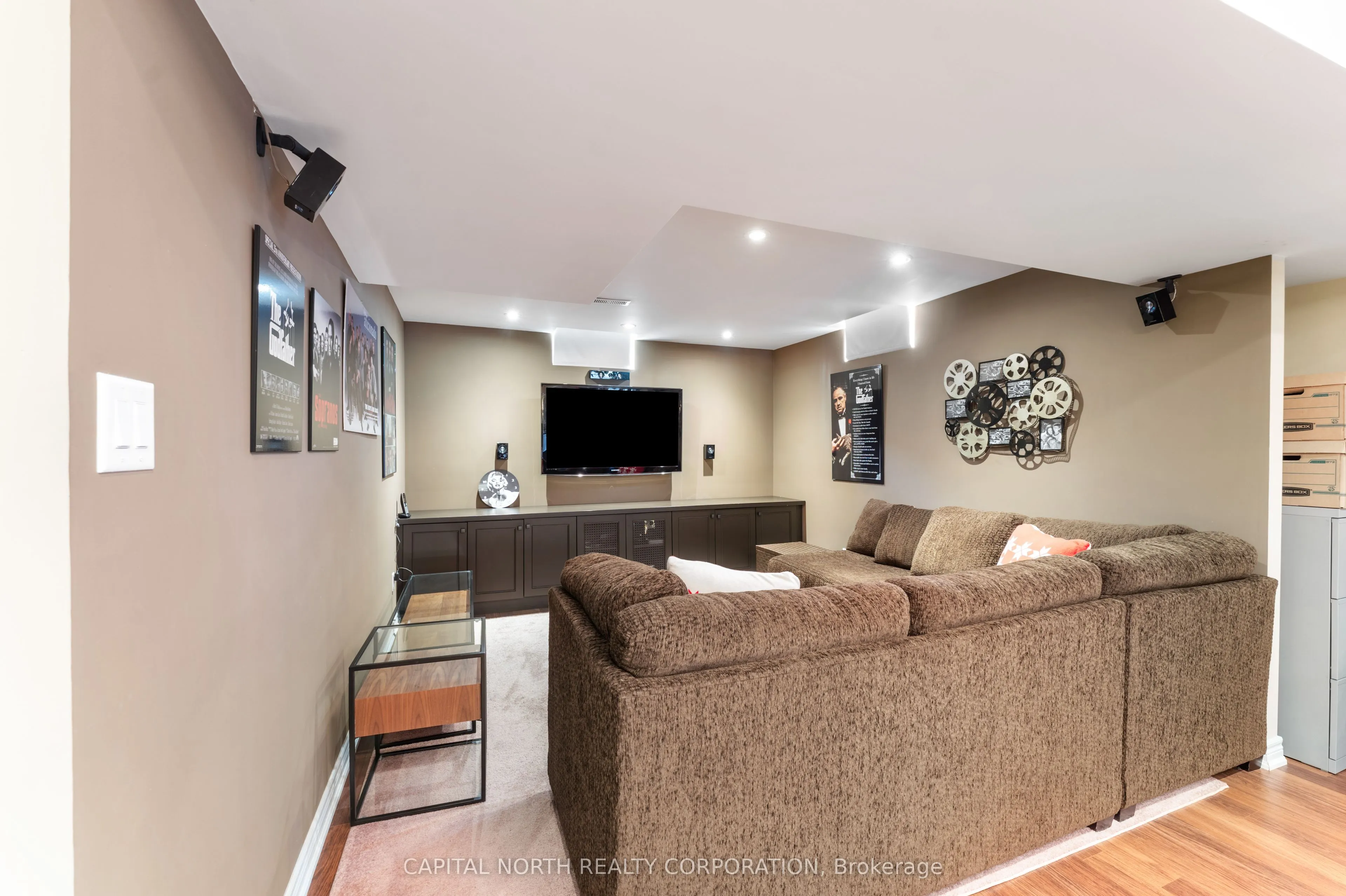 82 Harvester Crescent