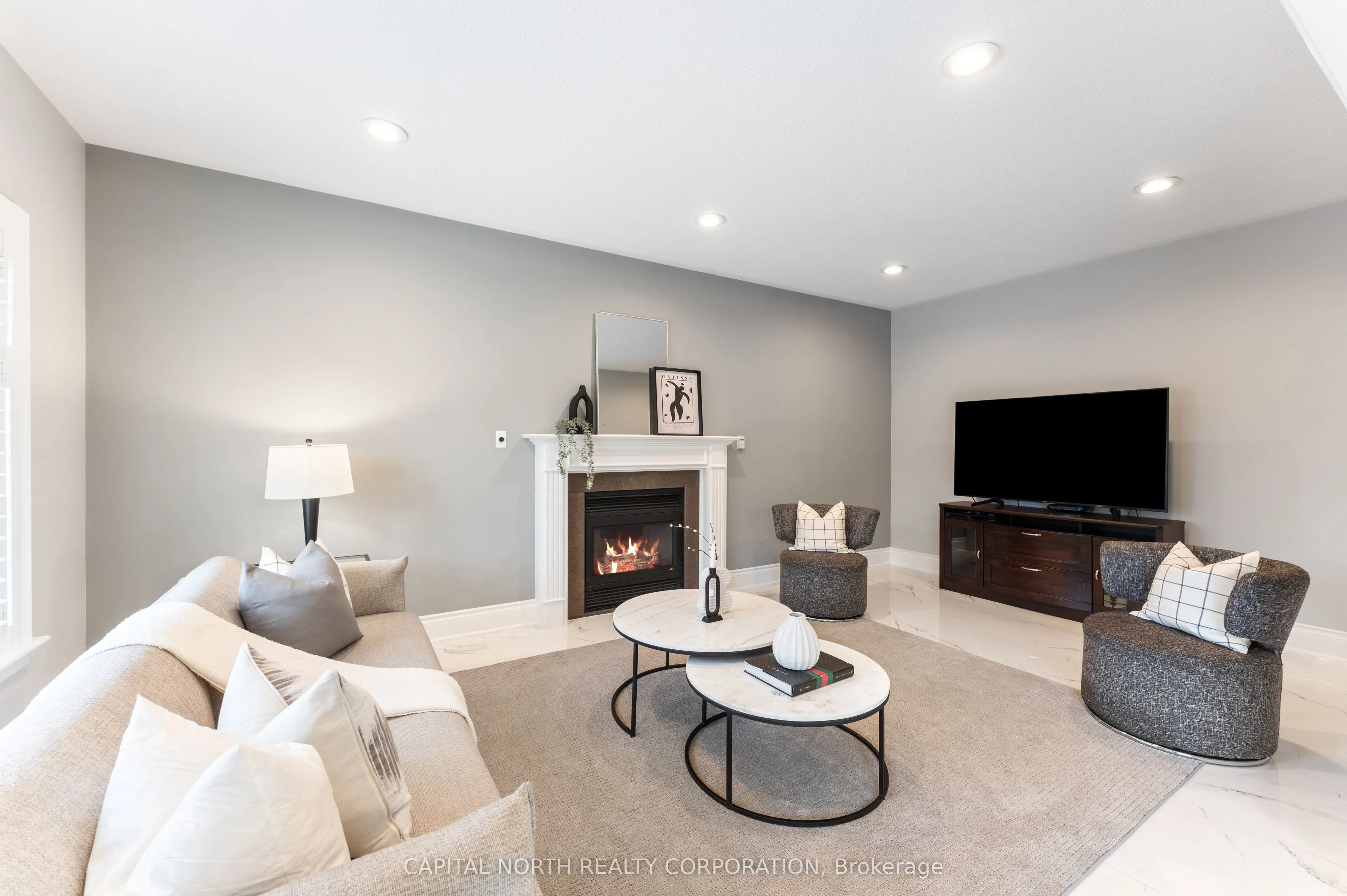 82 Harvester Crescent