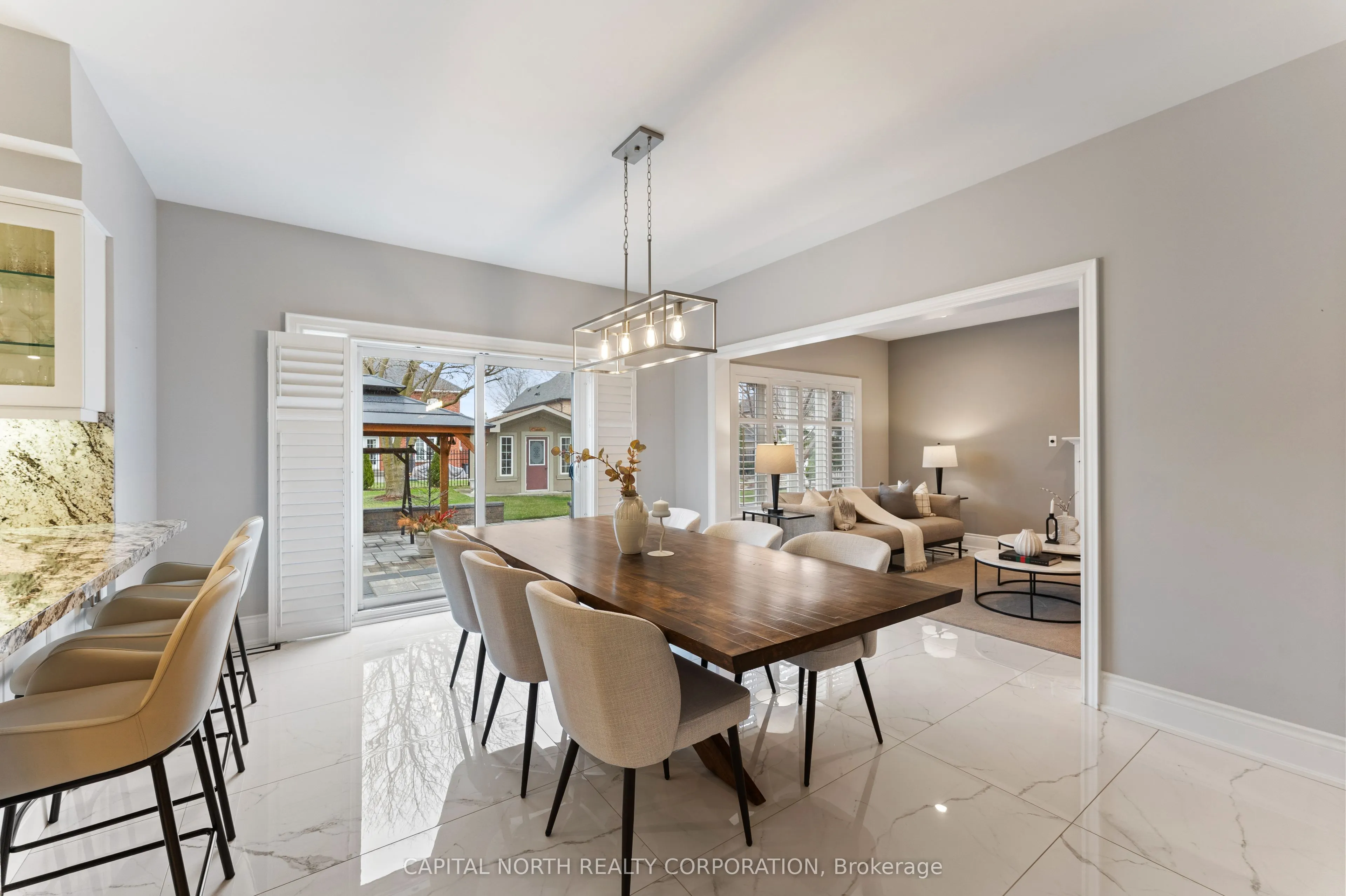82 Harvester Crescent