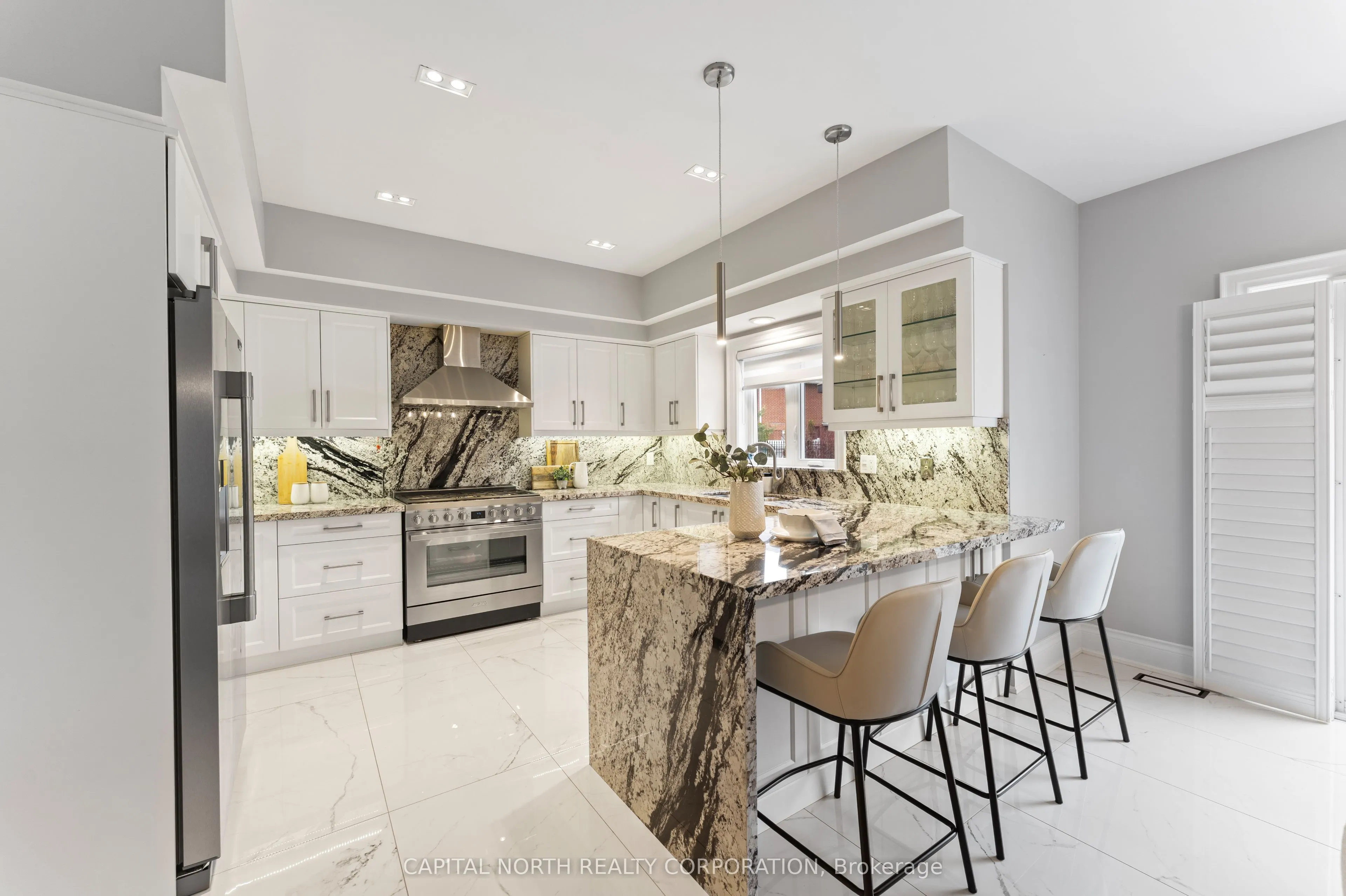82 Harvester Crescent