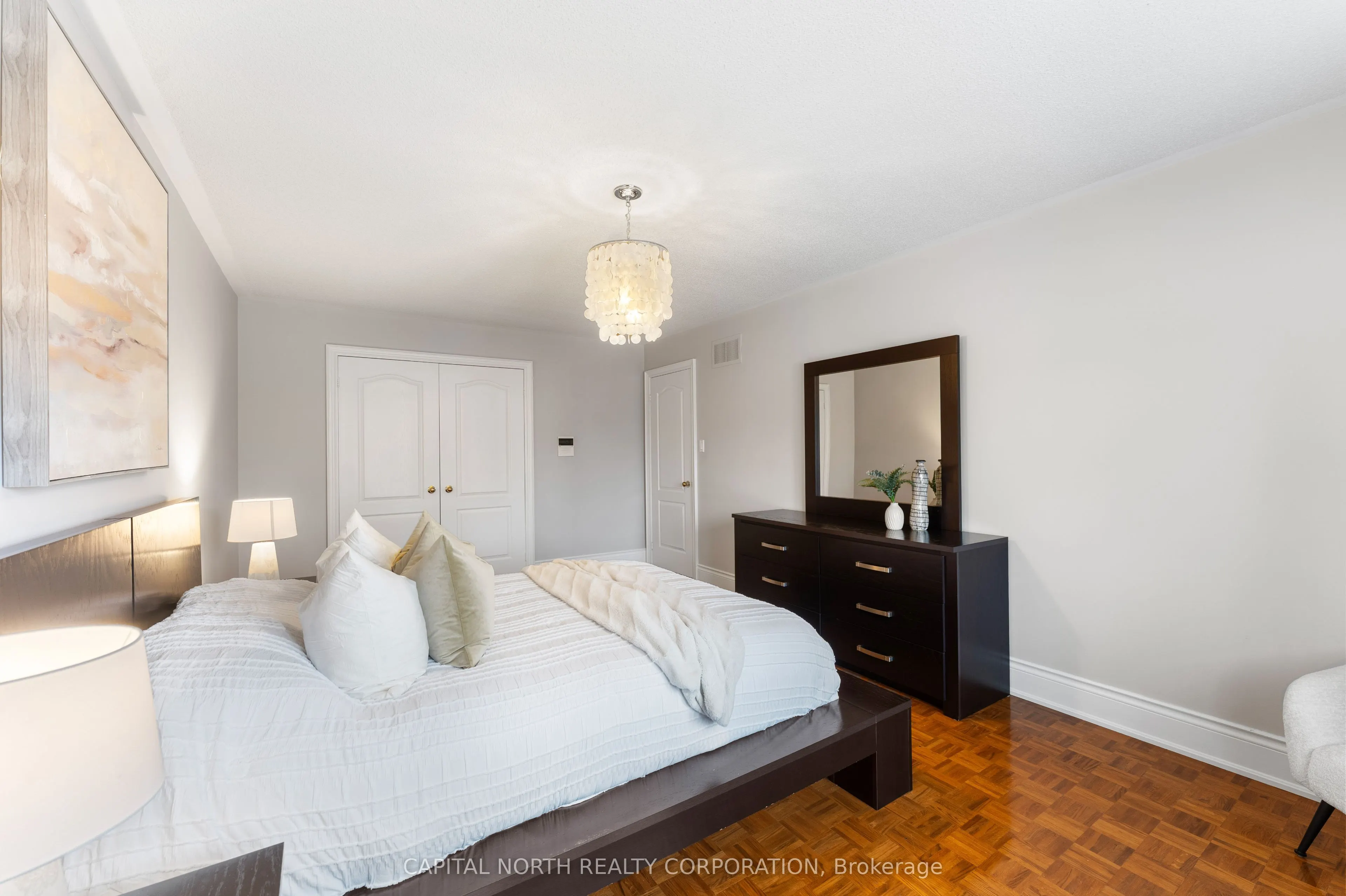82 Harvester Crescent