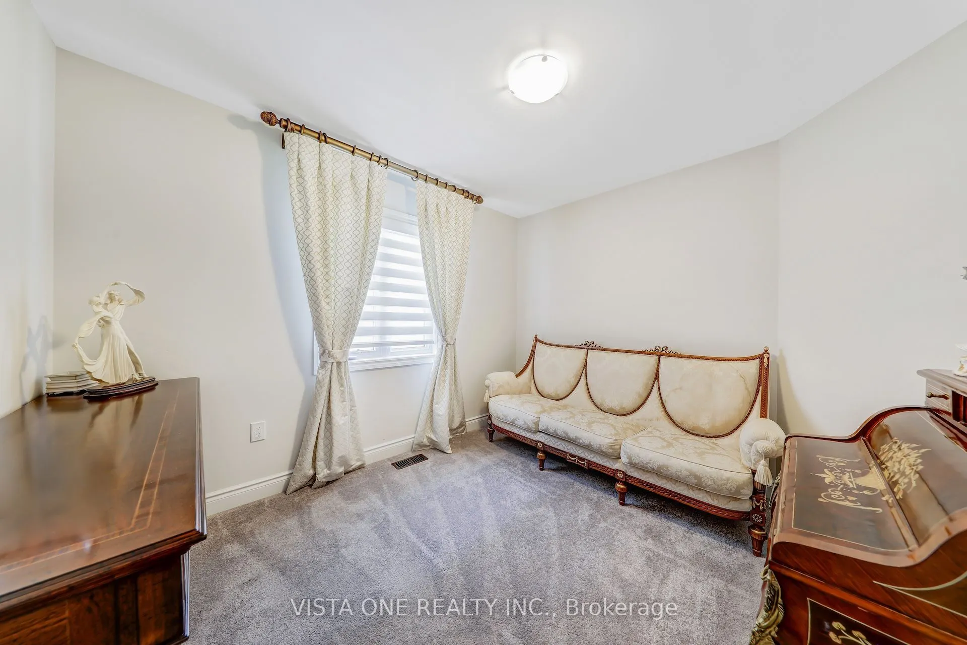 26 Zenith Avenue