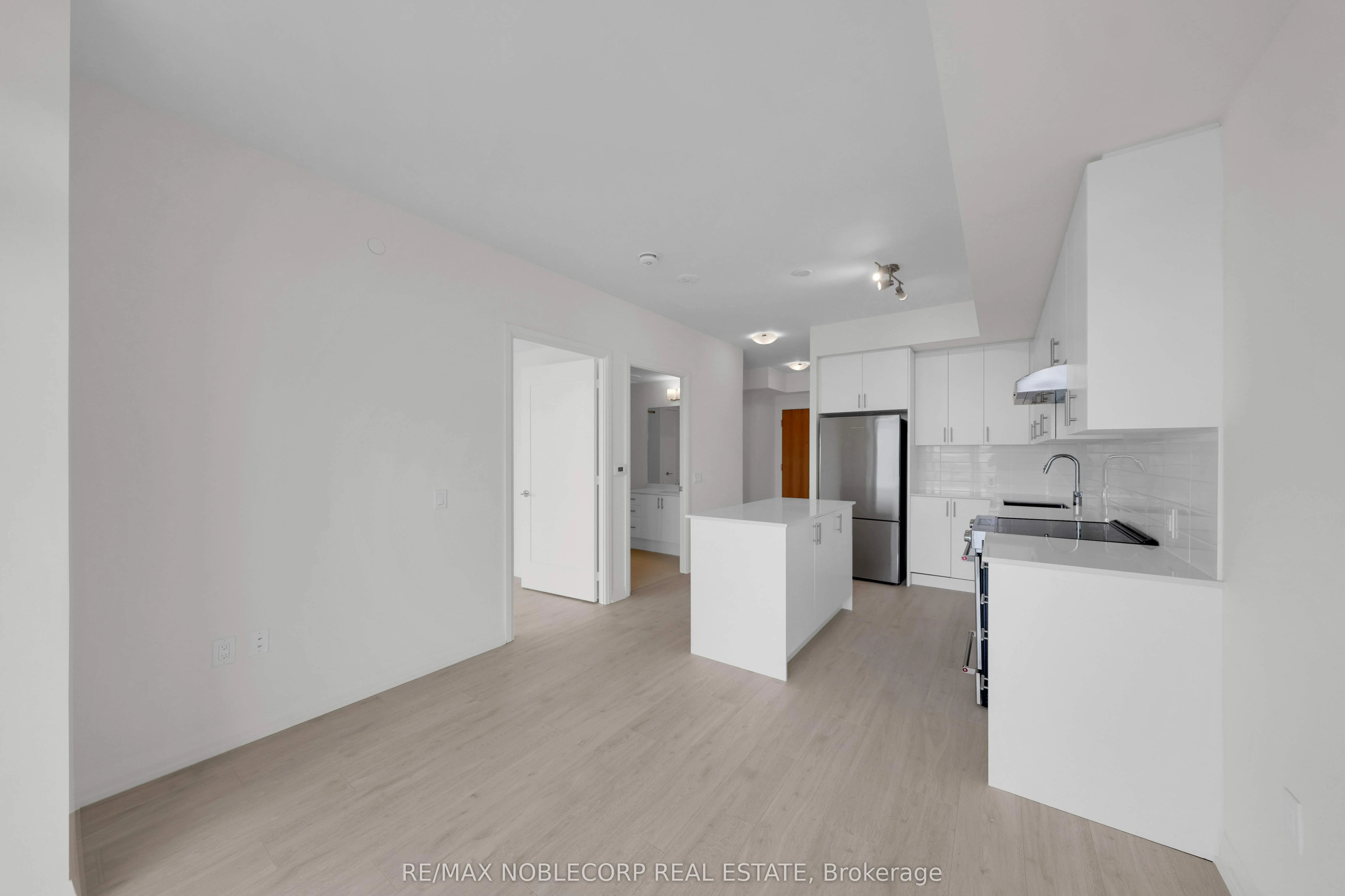 8960 Jane Street, #2107