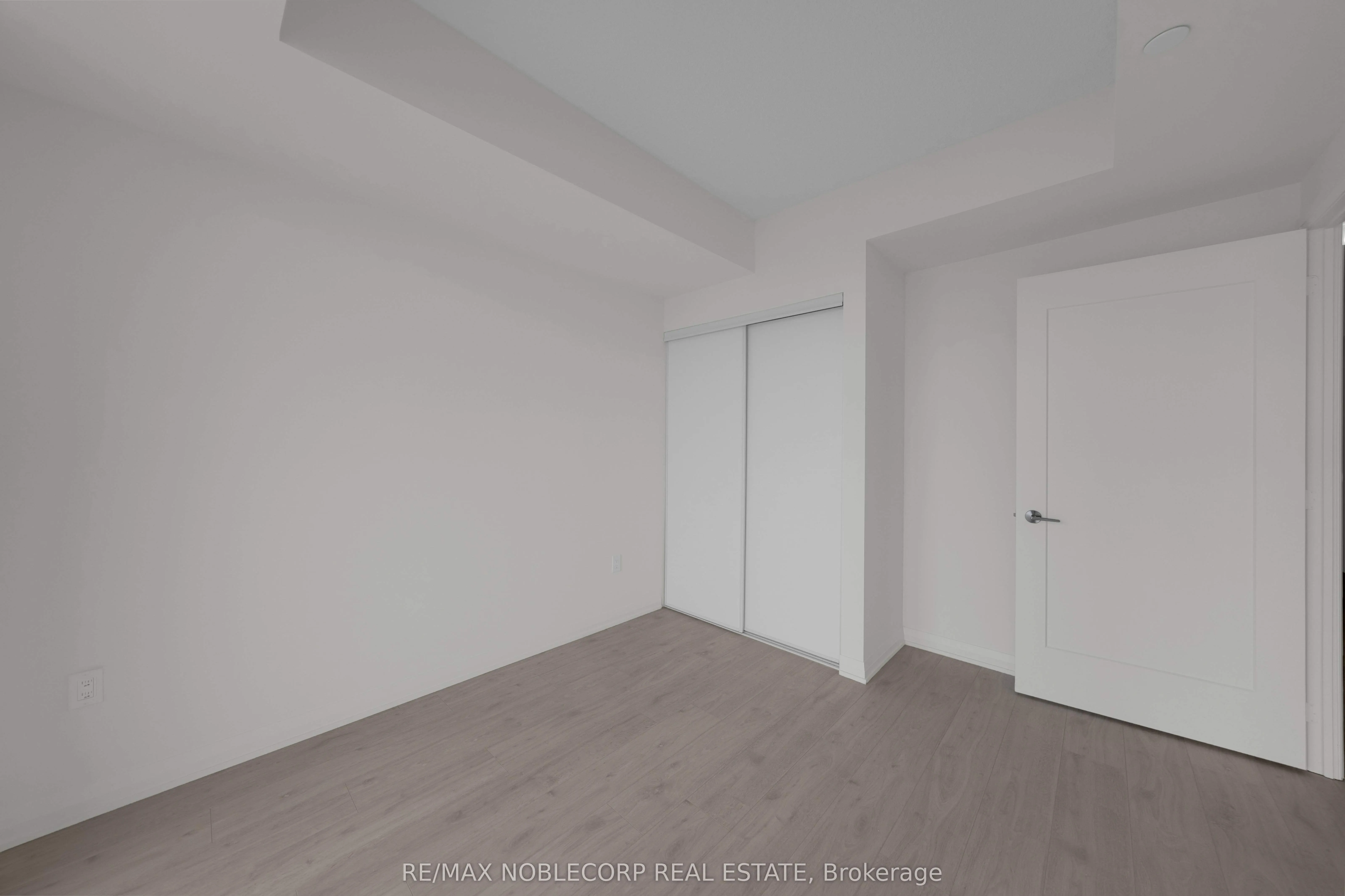 8960 Jane Street, #2107