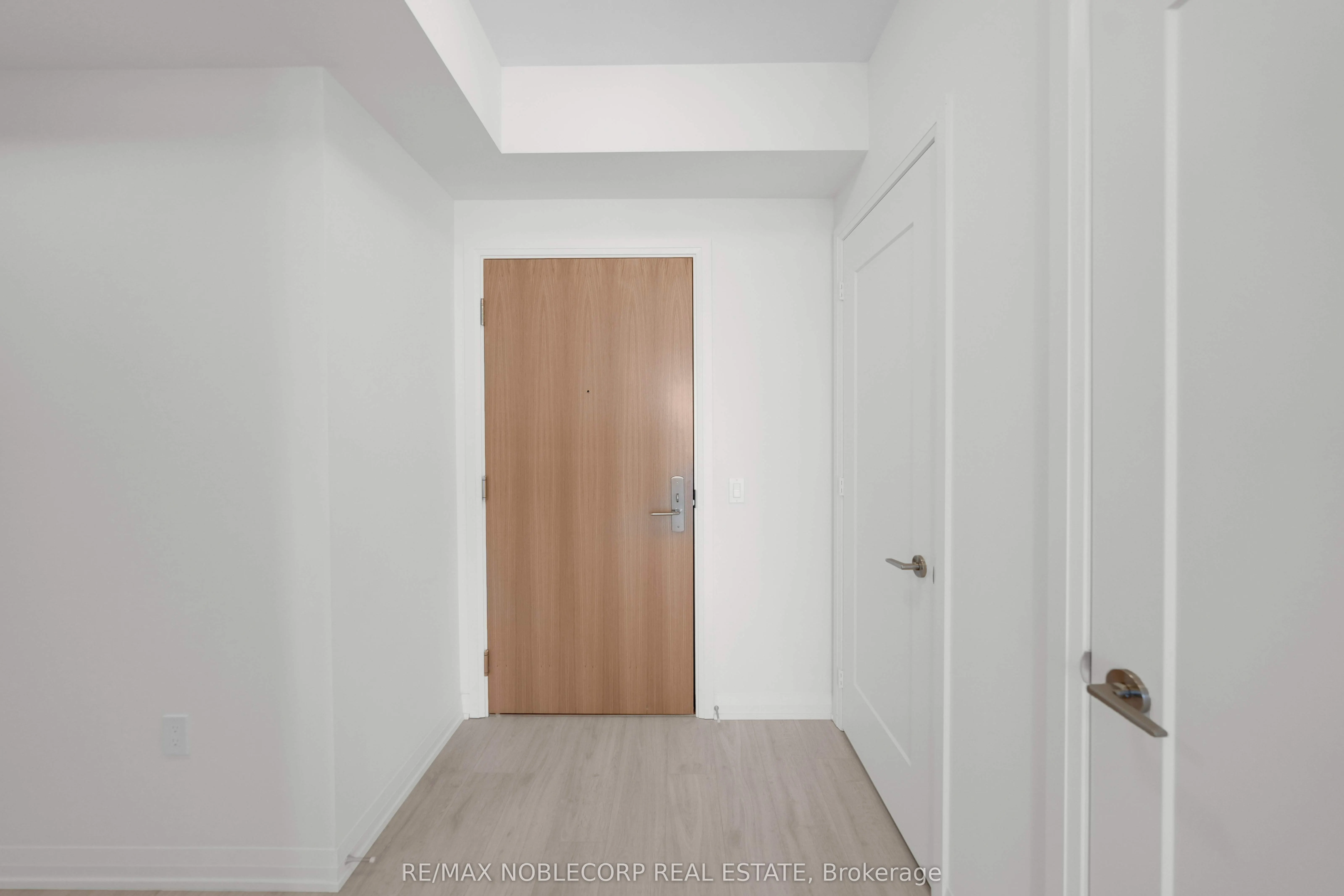 8960 Jane Street, #2107
