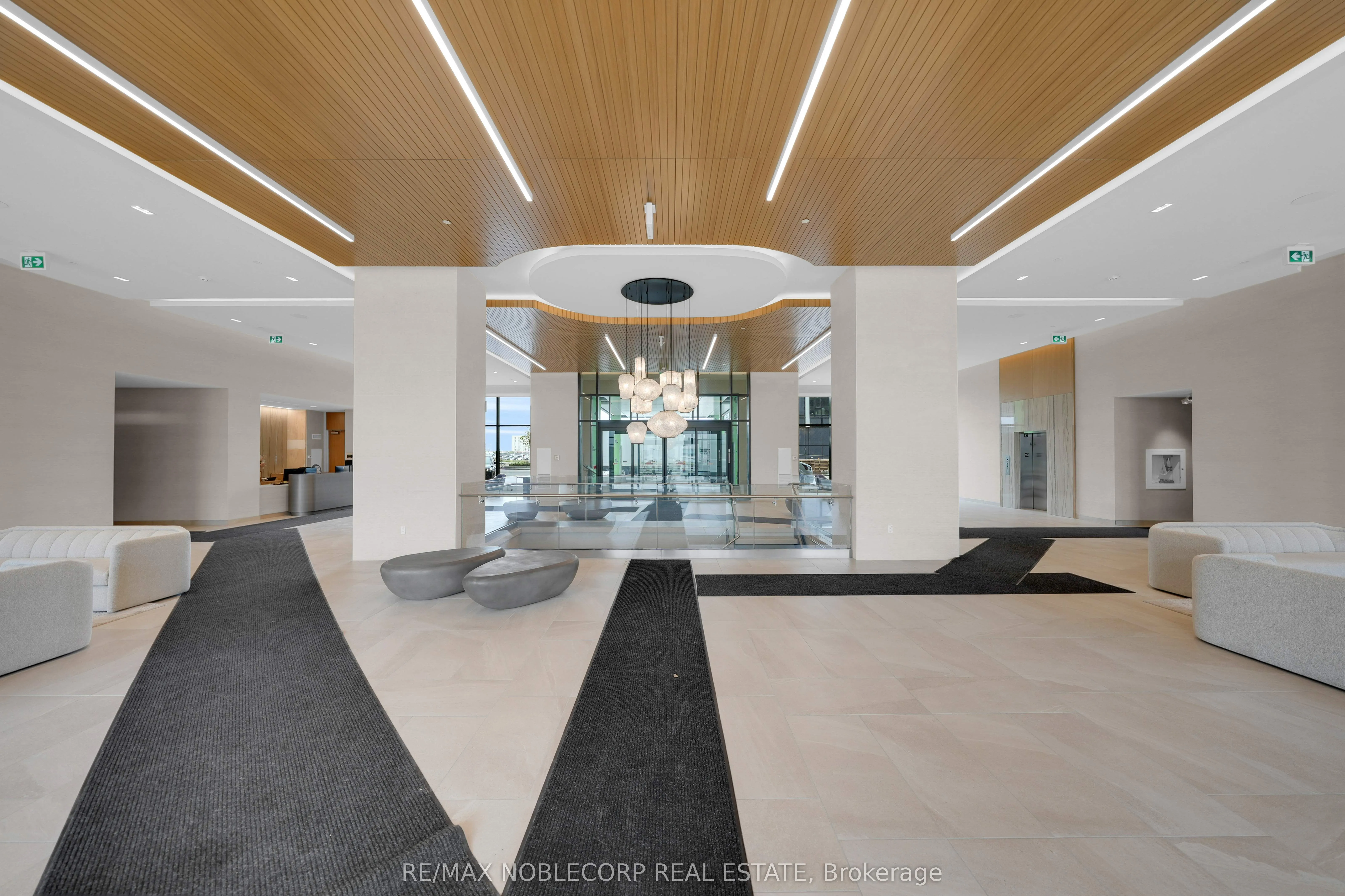8960 Jane Street, #2107