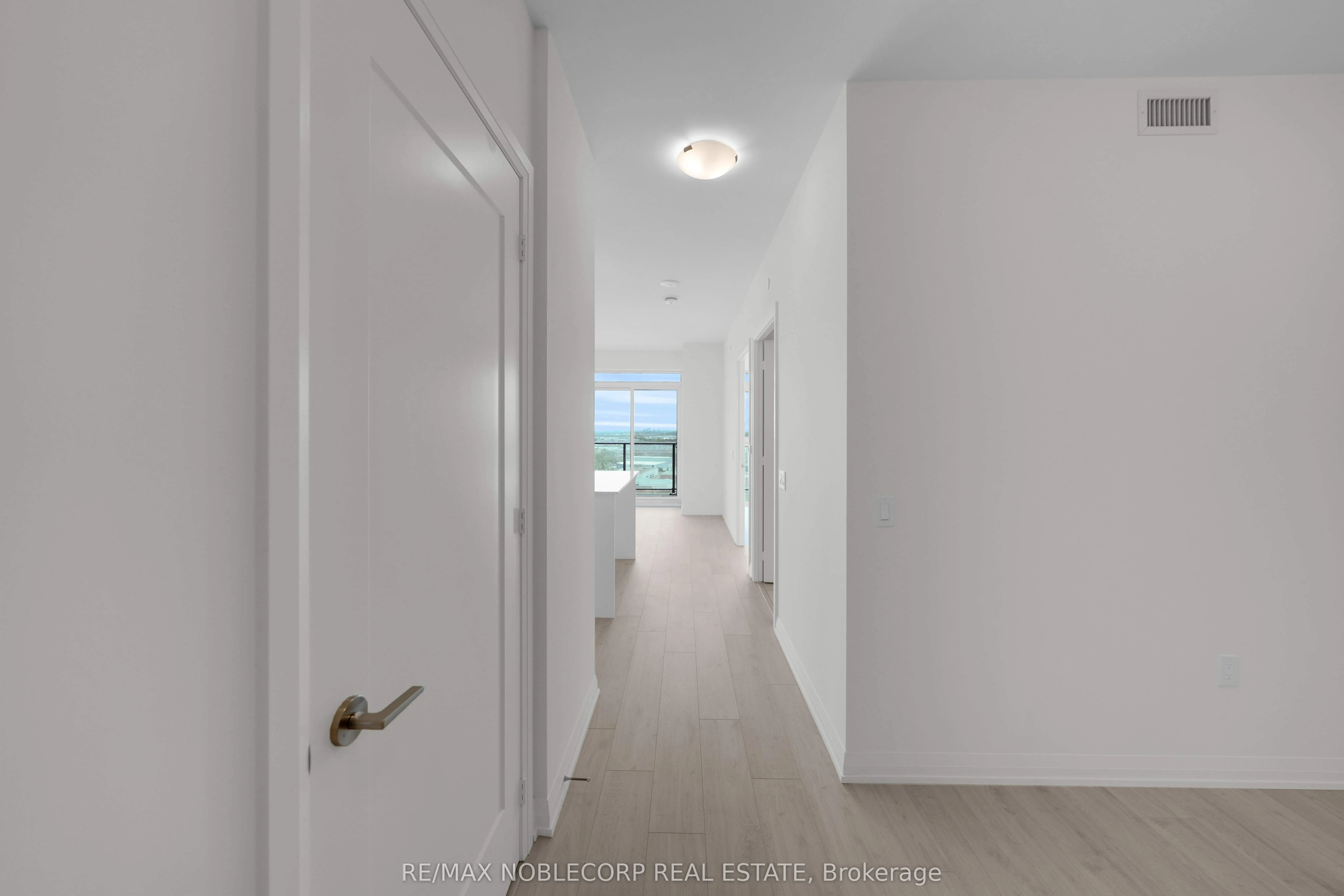 8960 Jane Street, #2107