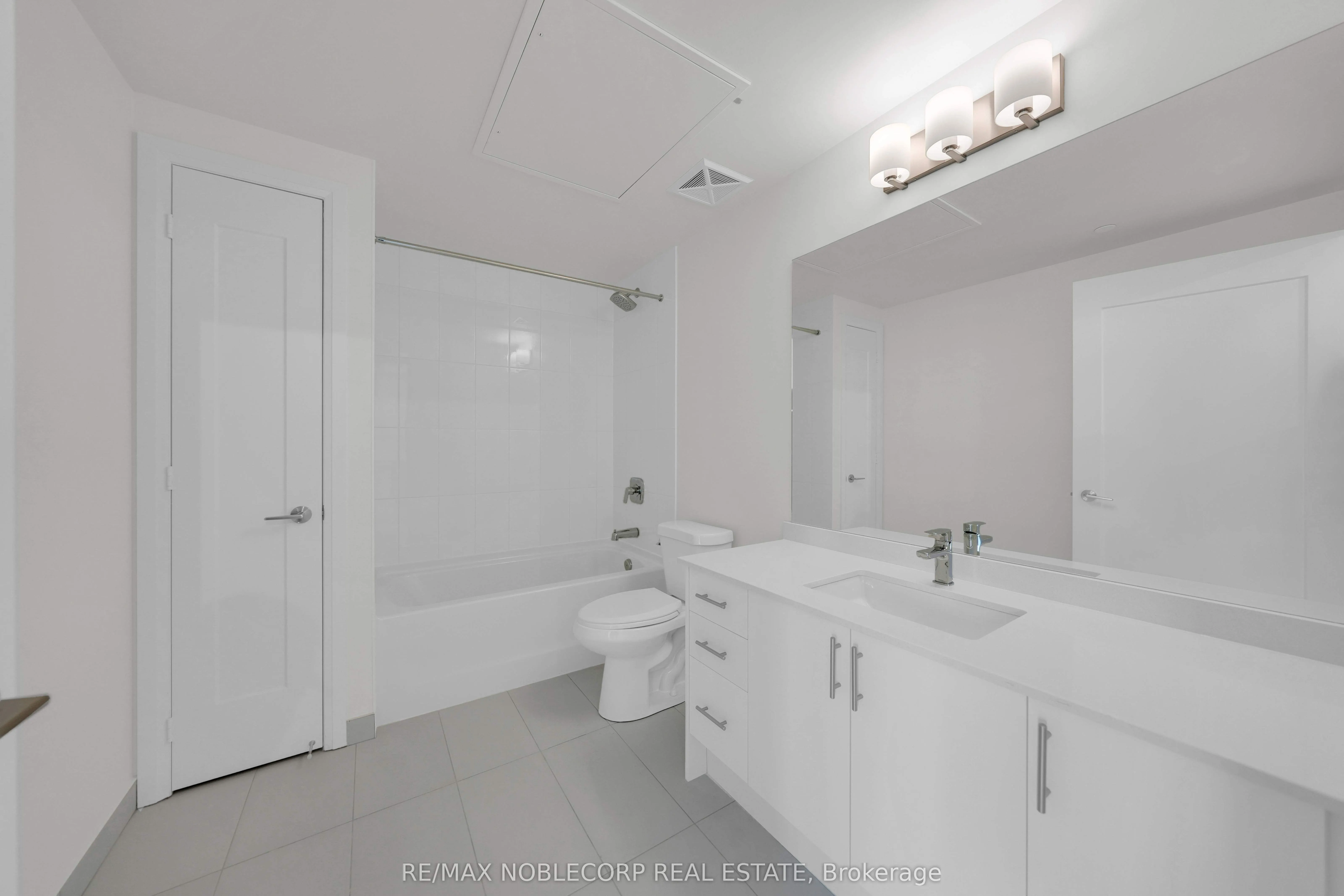 8960 Jane Street, #2107
