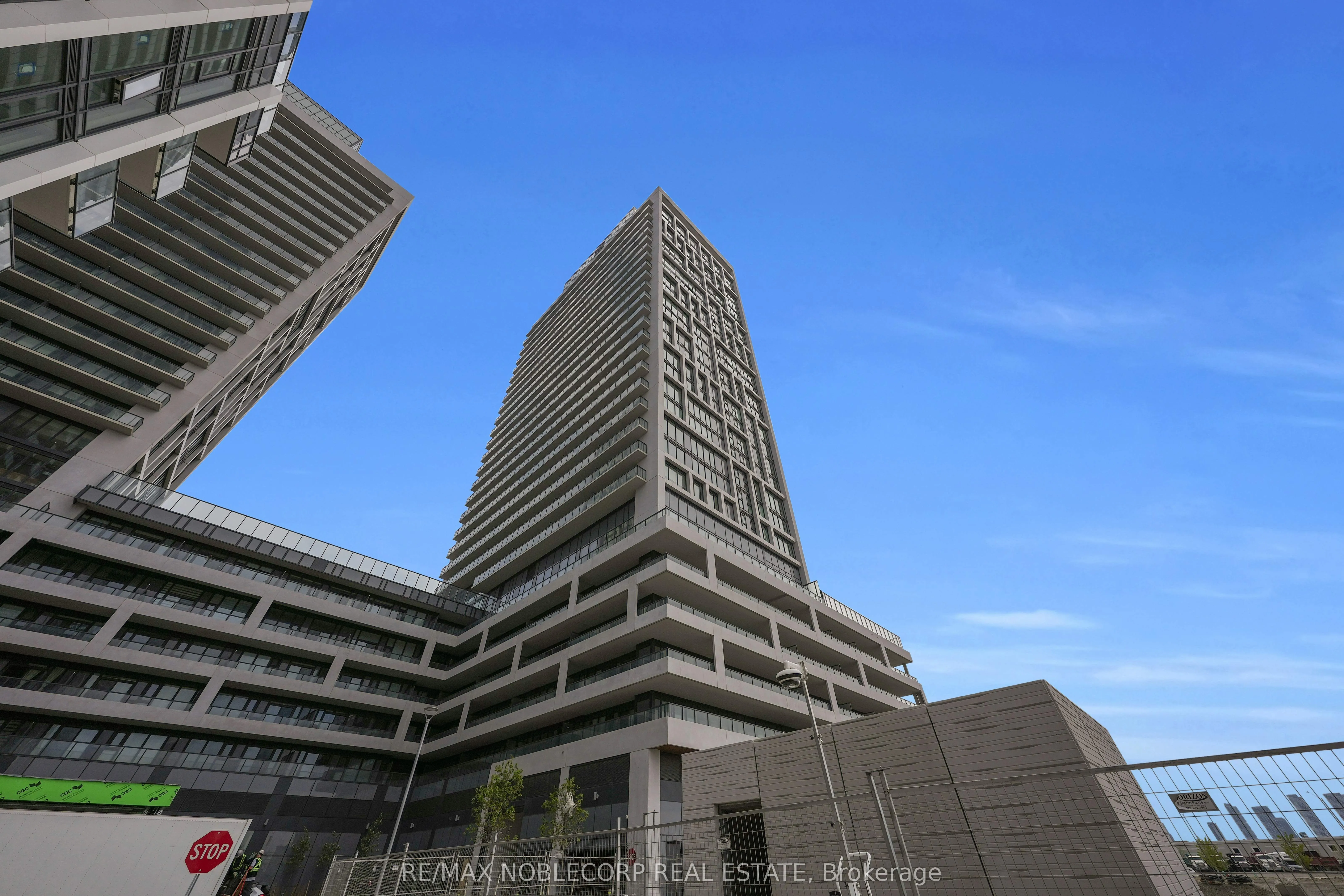 8960 Jane Street, #2107
