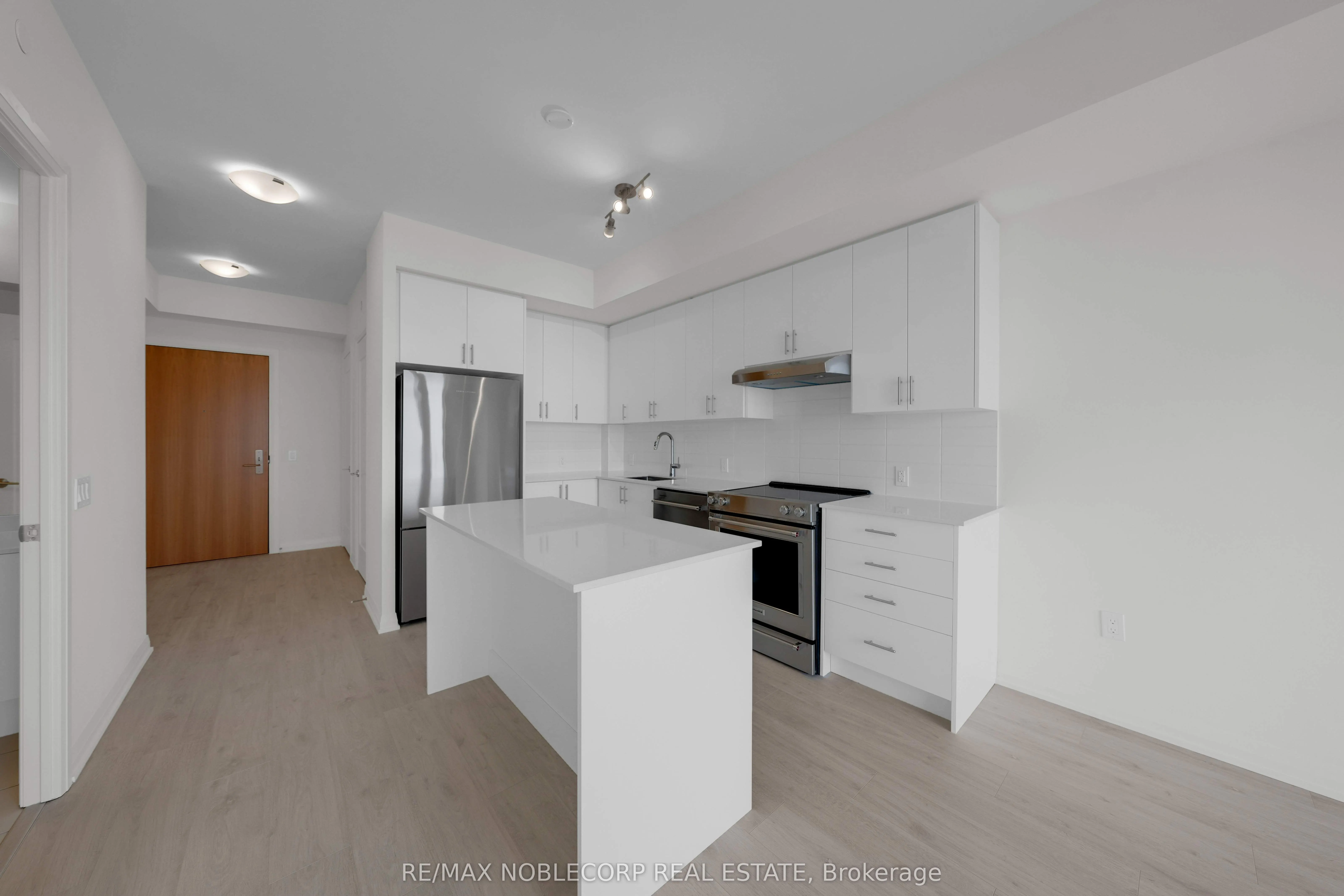 8960 Jane Street, #2107