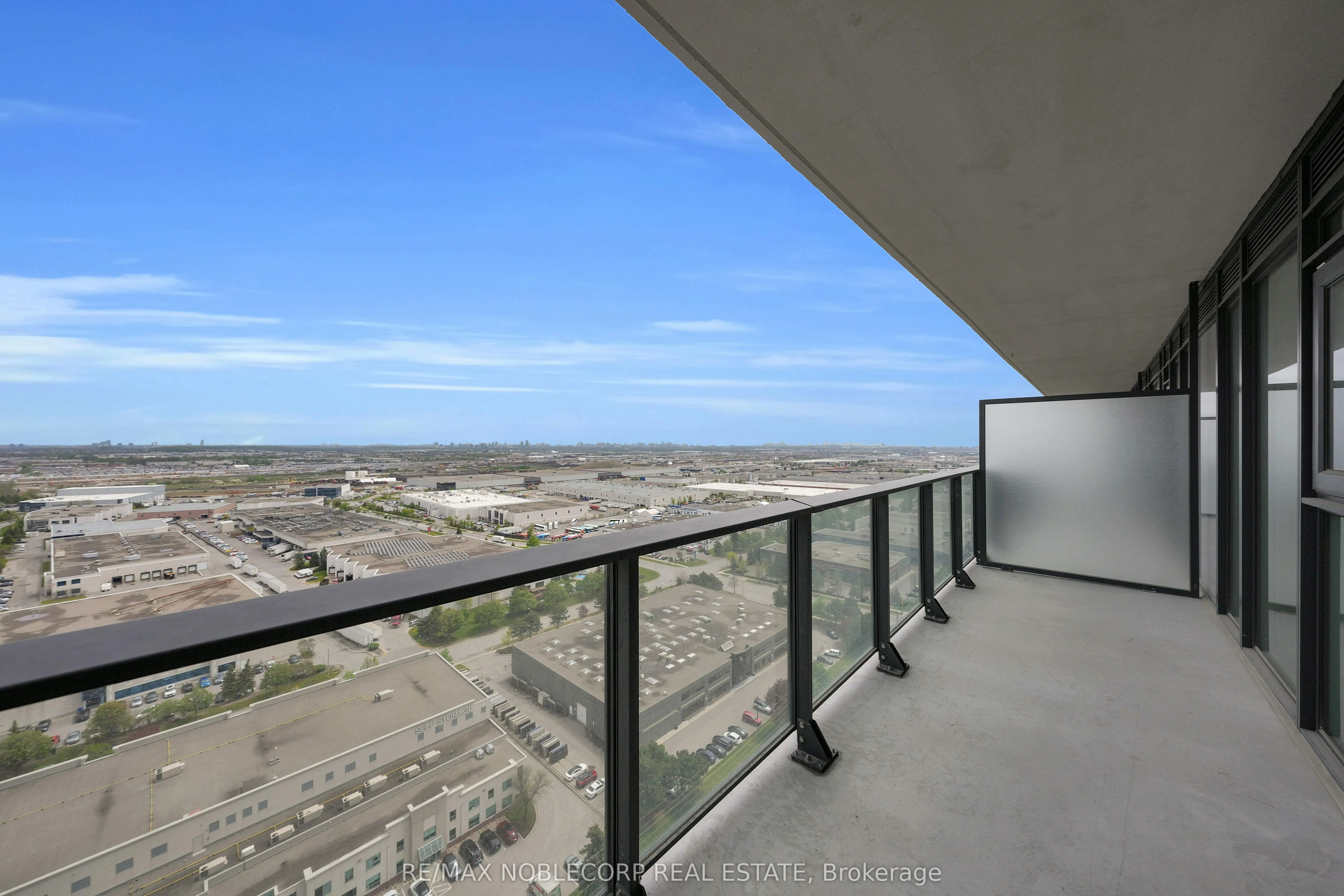 8960 Jane Street, #2107