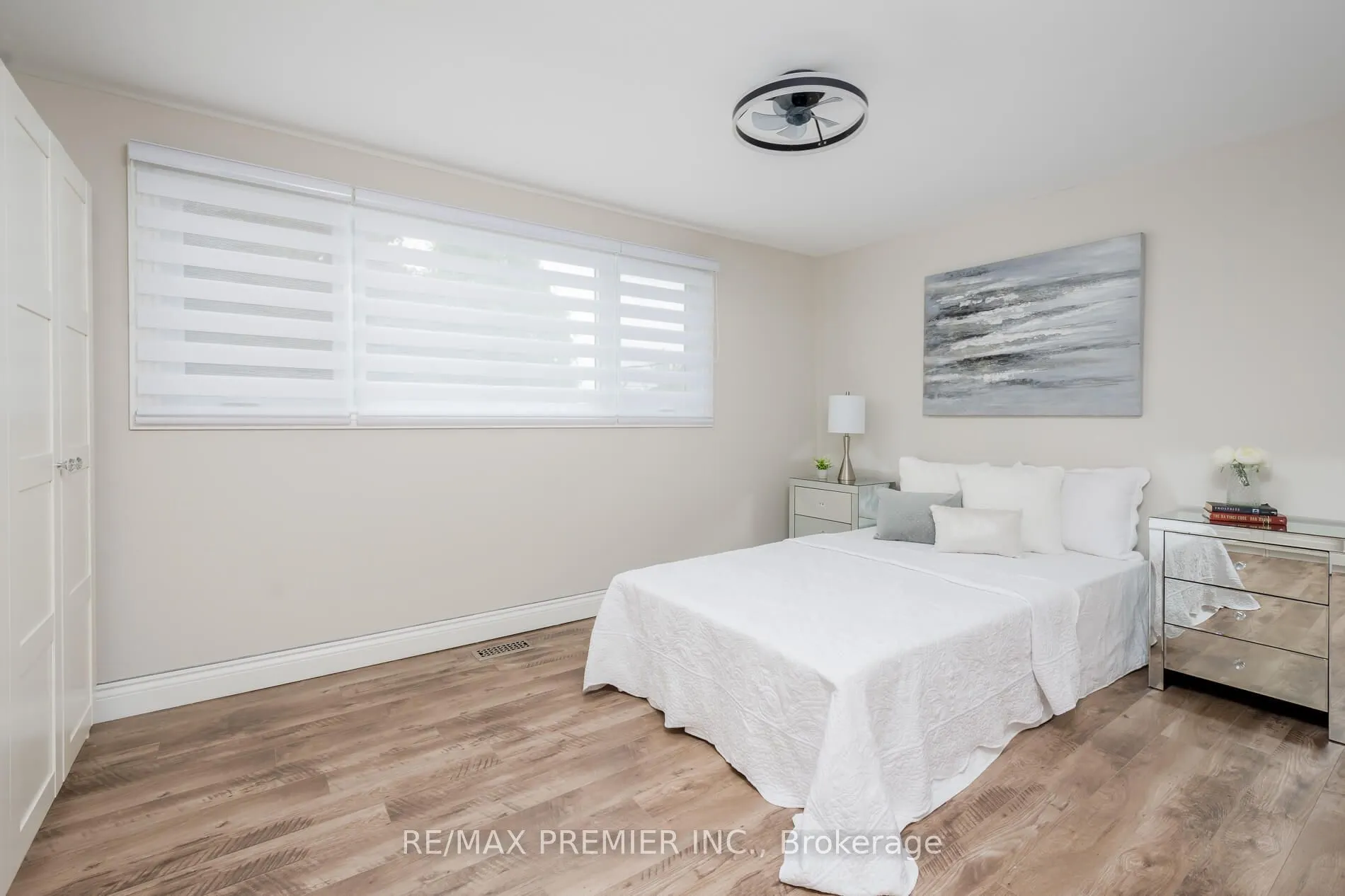15 Maple Avenue W