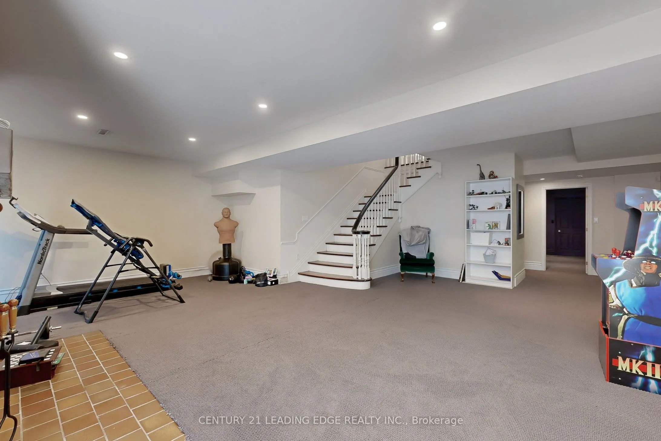 18 Ridgevale Drive