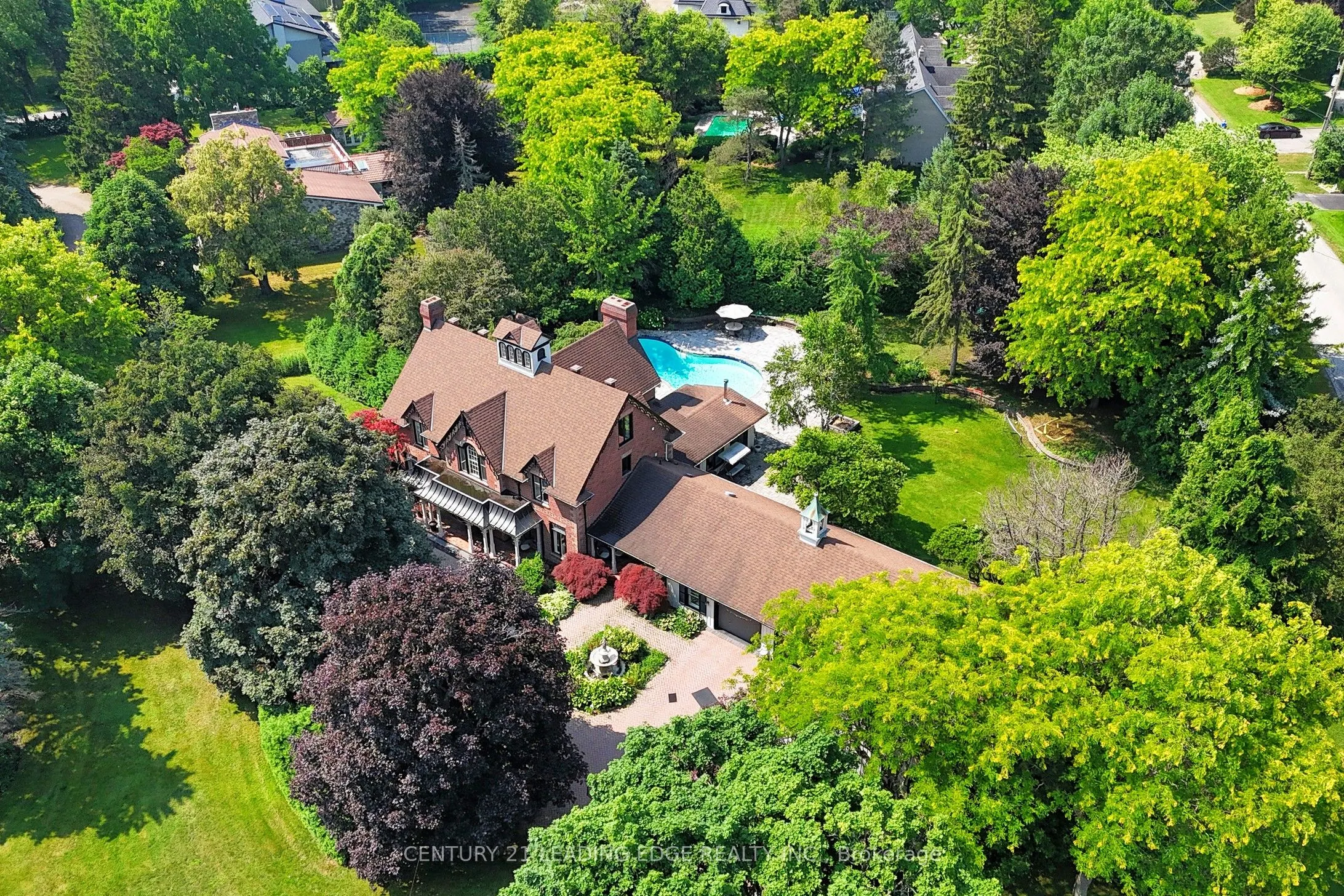 18 Ridgevale Drive