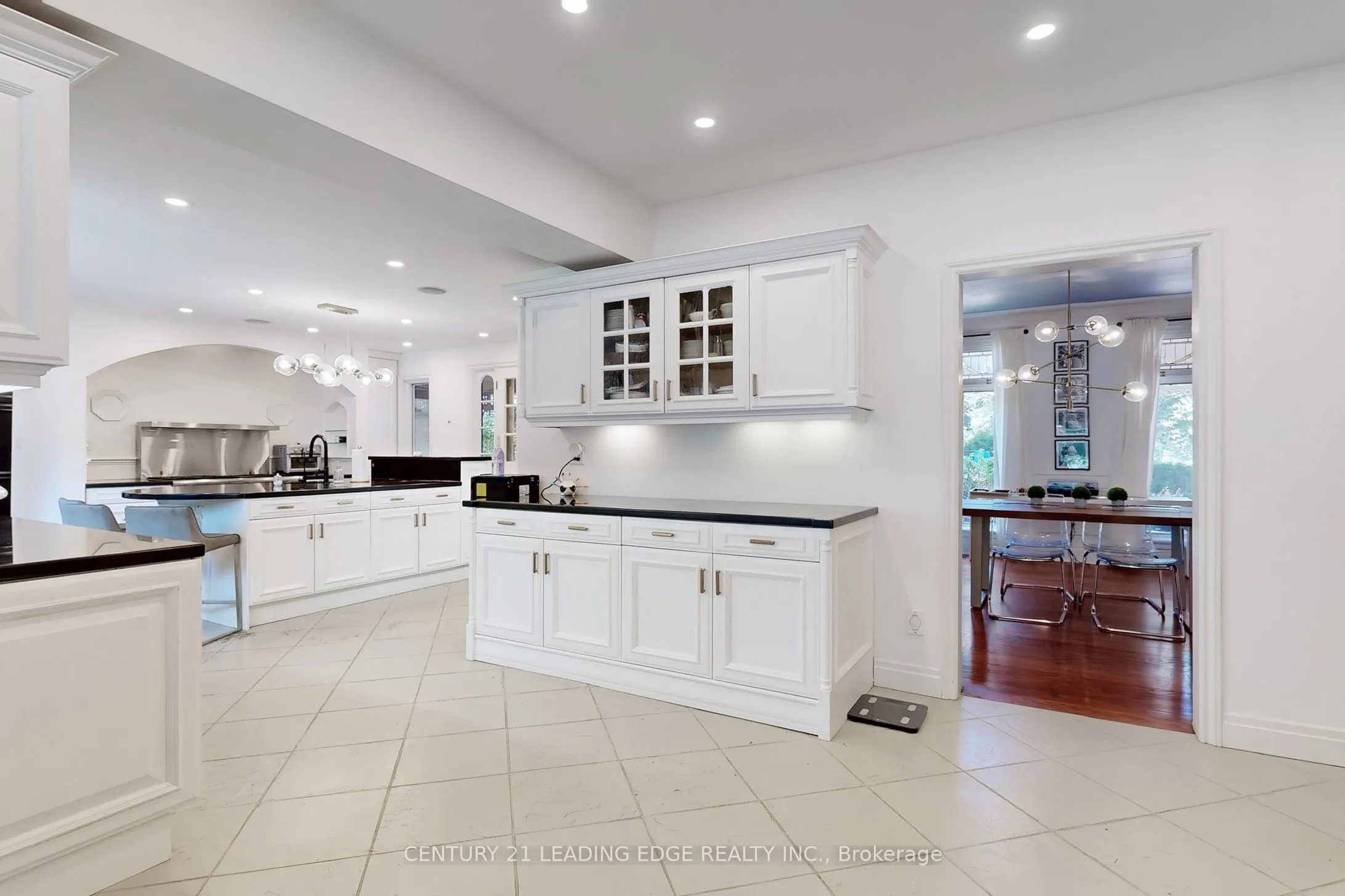 18 Ridgevale Drive