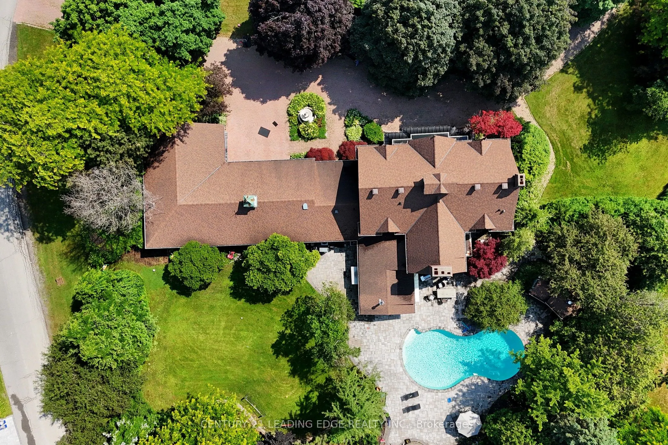 18 Ridgevale Drive