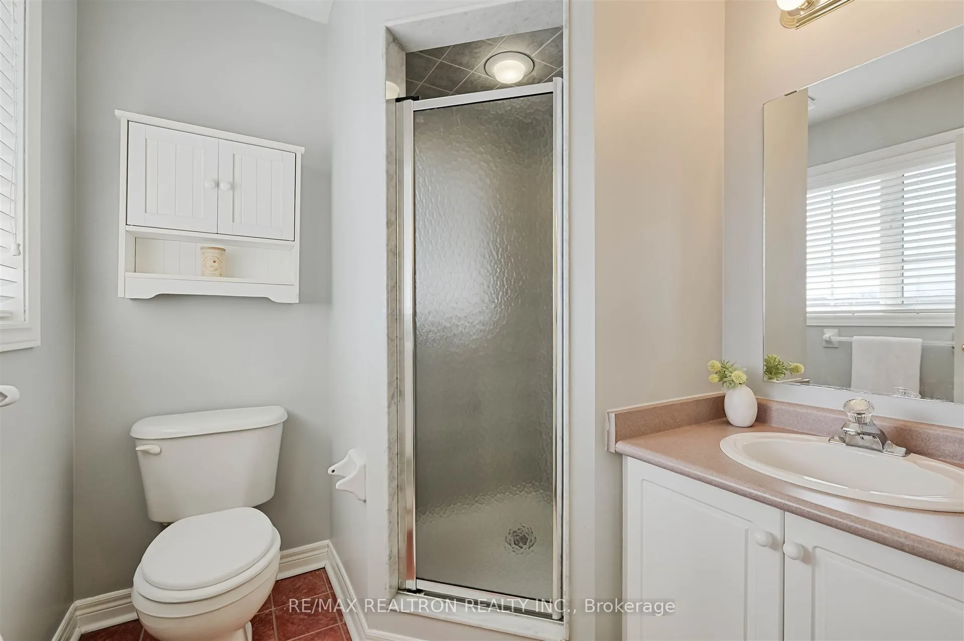 2 Foxfield Crescent