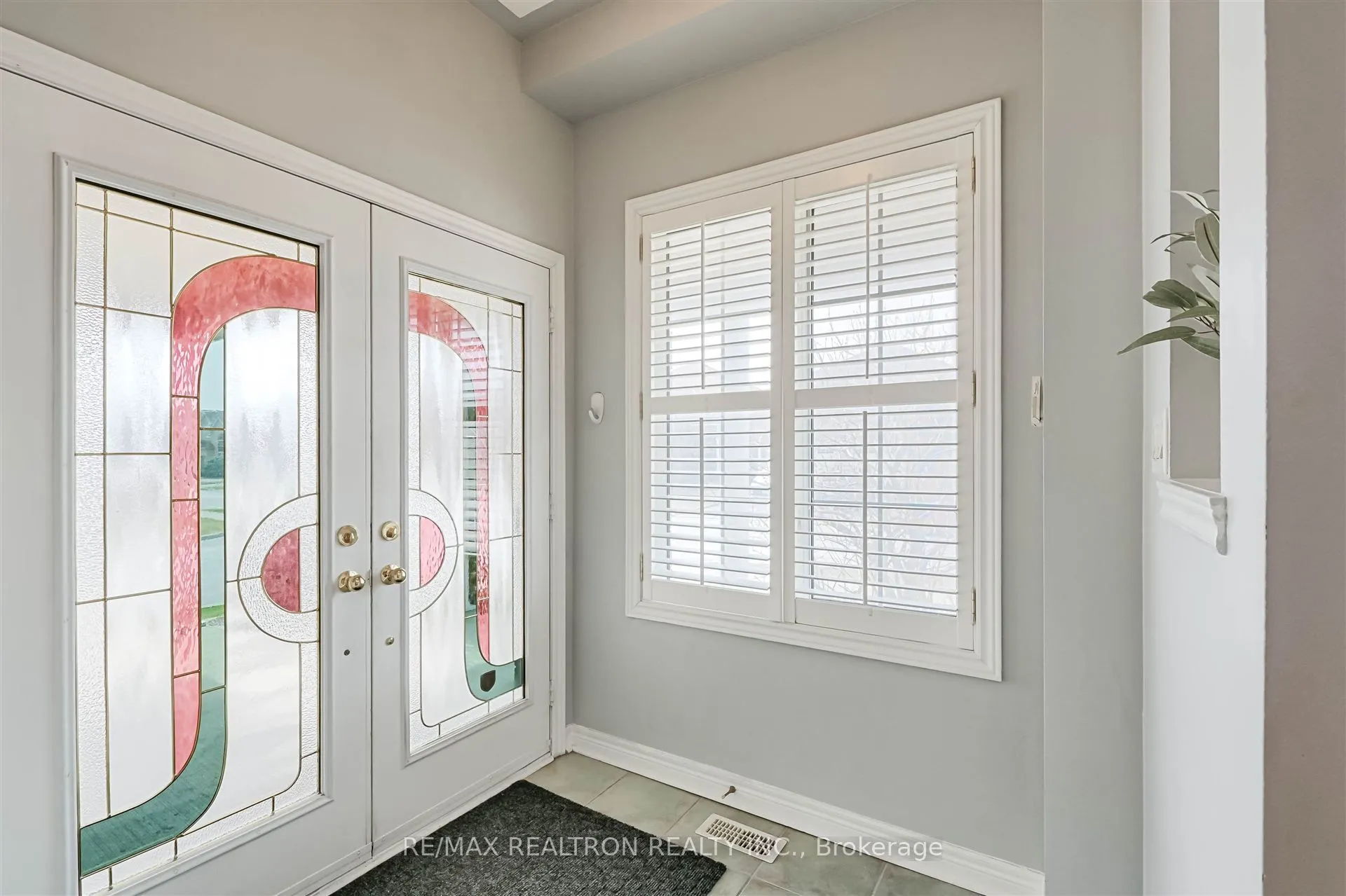 2 Foxfield Crescent