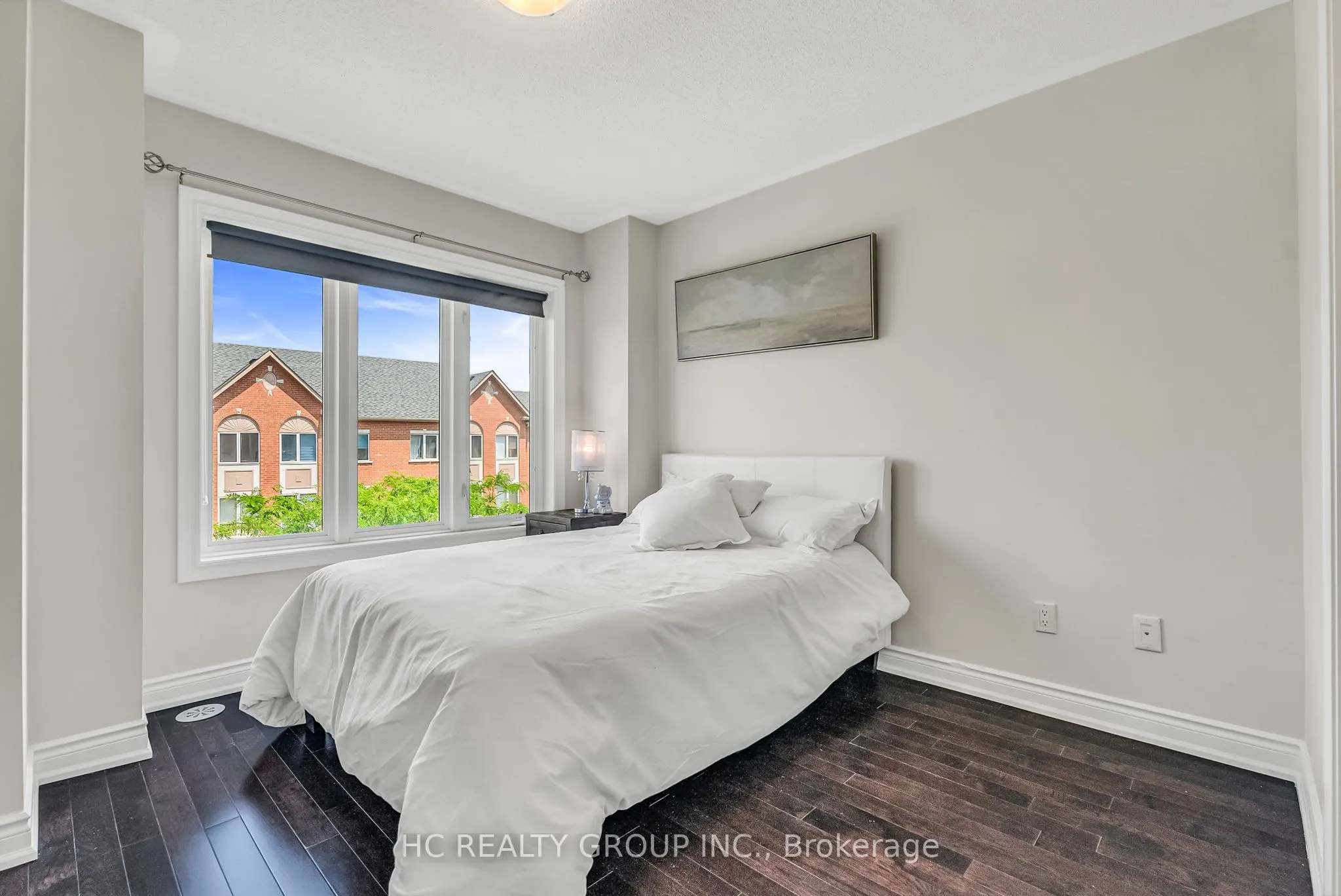 225 South Park Road, #TH6