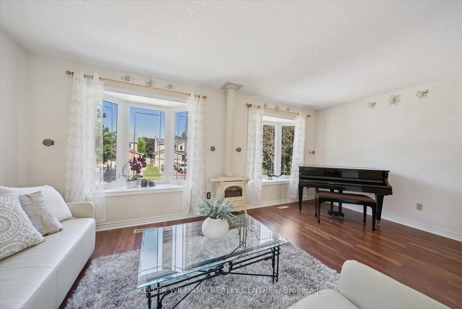 26 Stonehill Boulevard