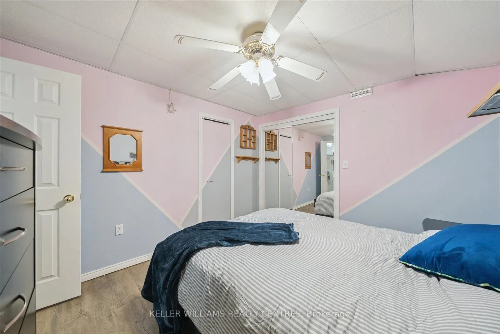 26 Stonehill Boulevard
