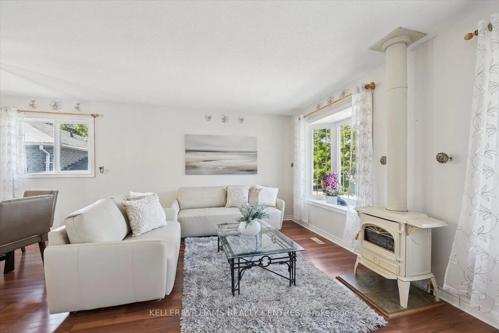 26 Stonehill Boulevard