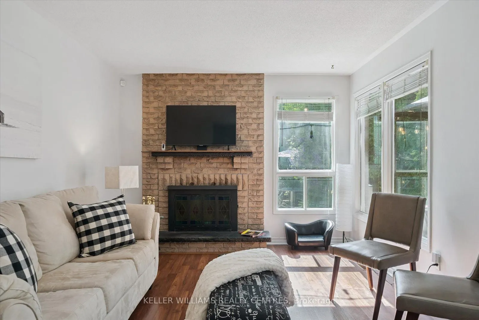 26 Stonehill Boulevard