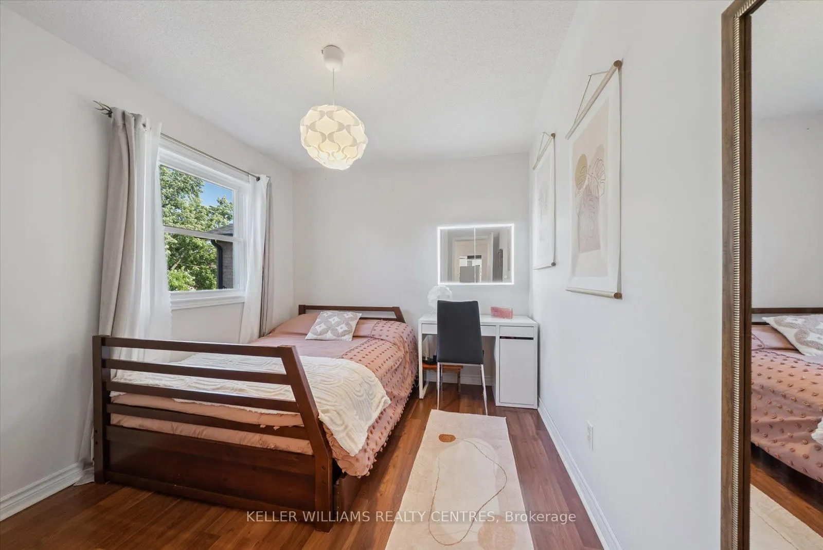 26 Stonehill Boulevard