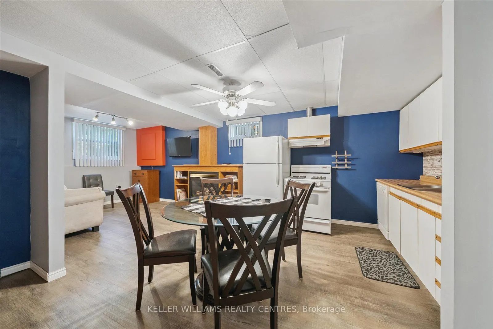 26 Stonehill Boulevard