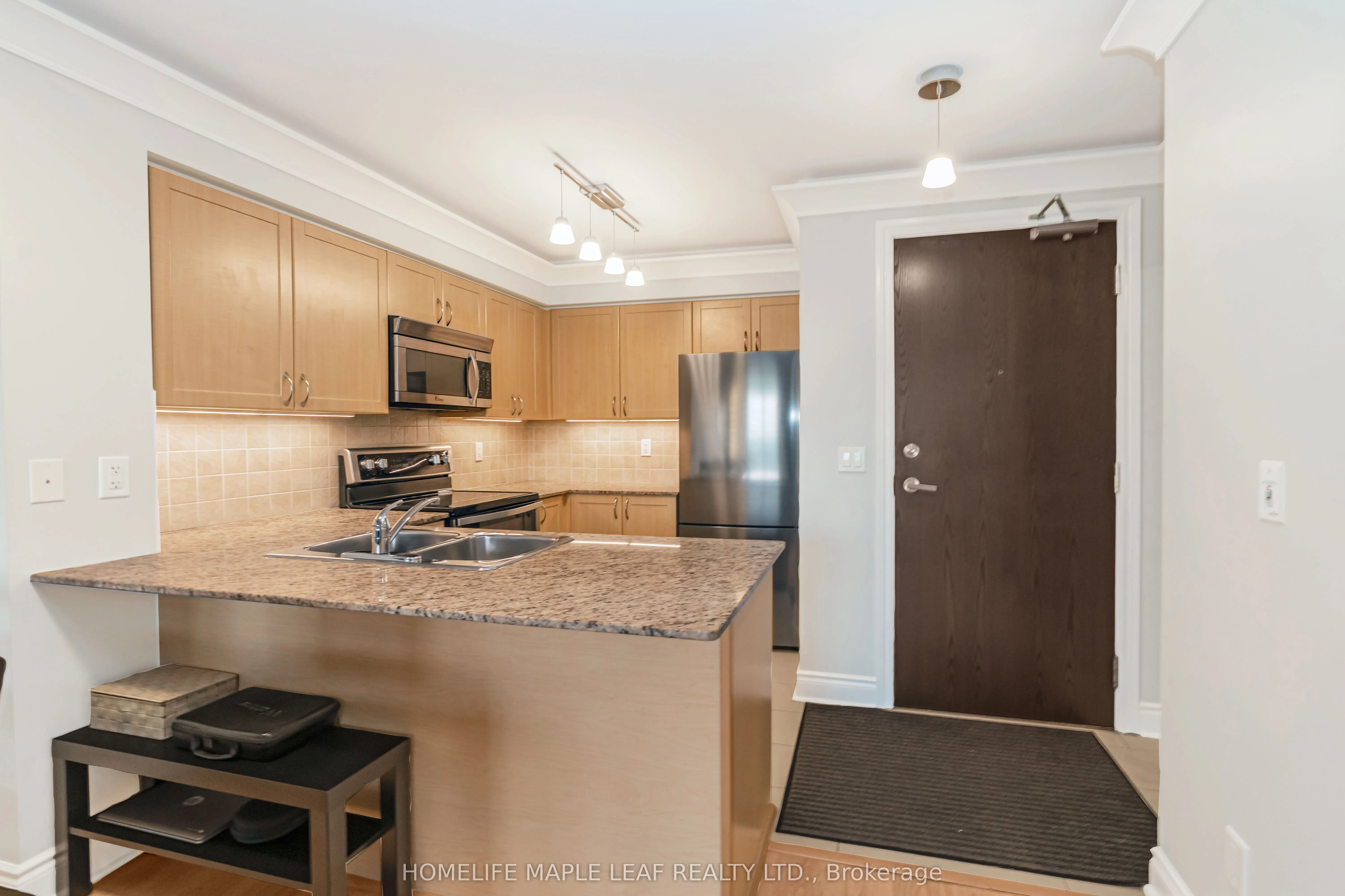 7 North Park Road, #1406
