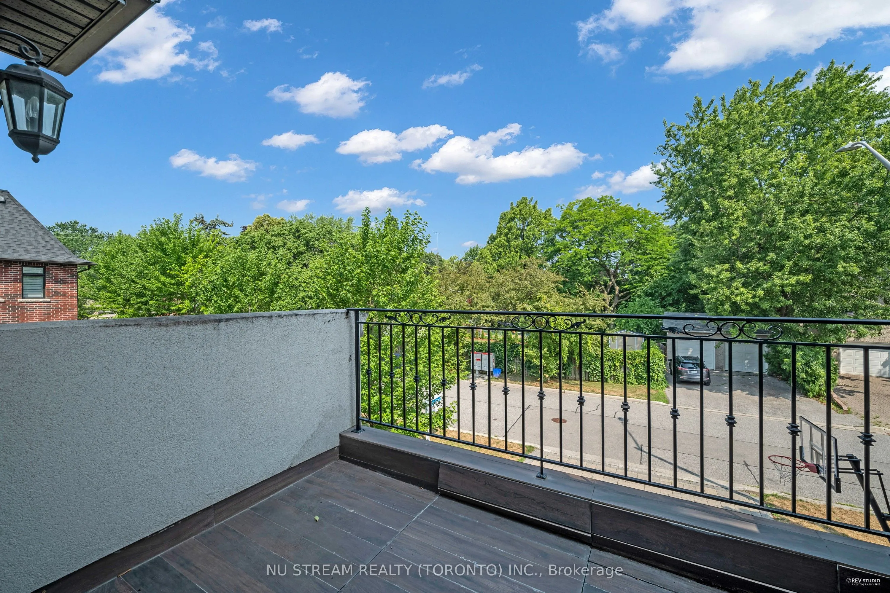 3 Greentree Road
