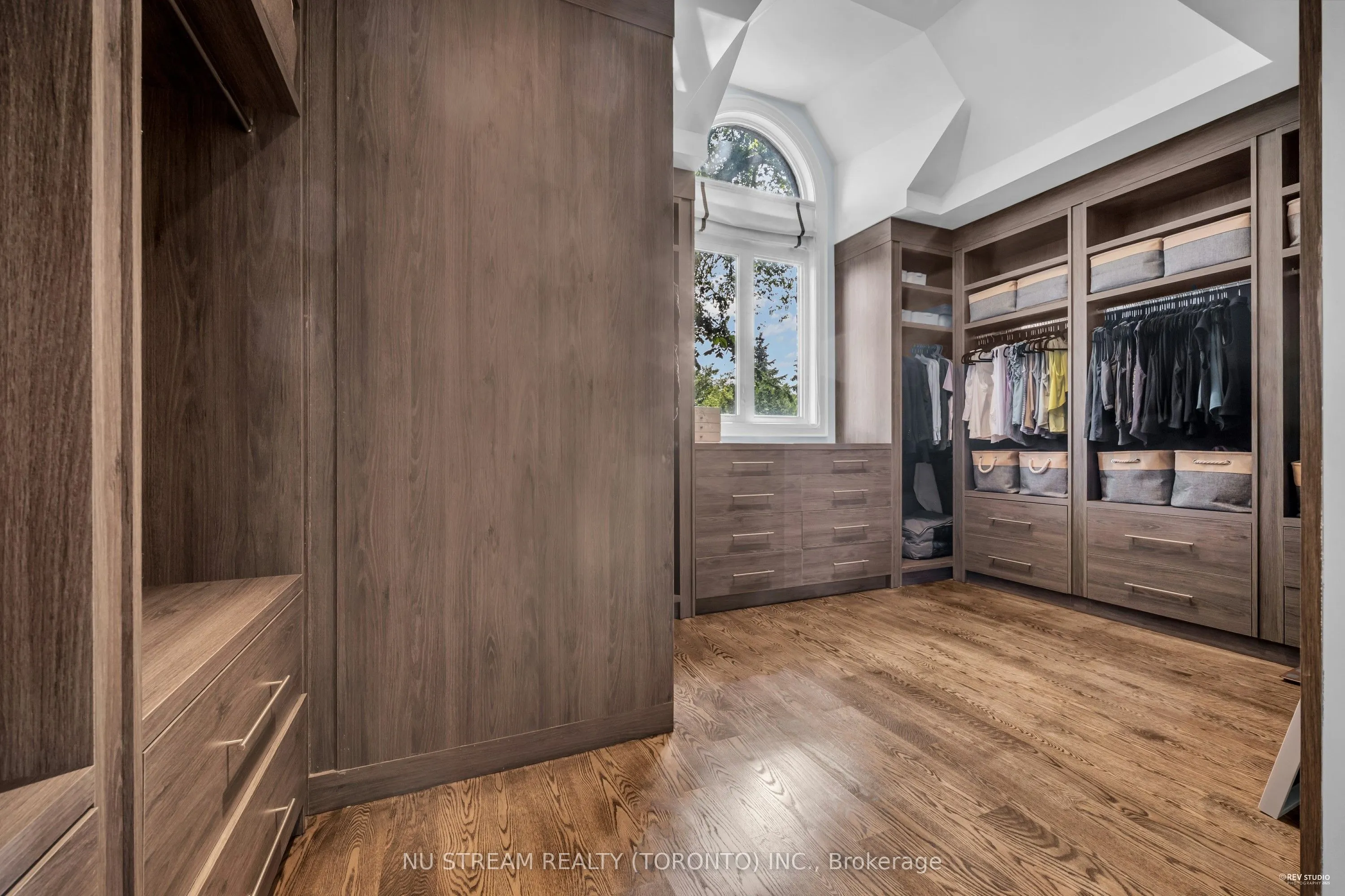 3 Greentree Road